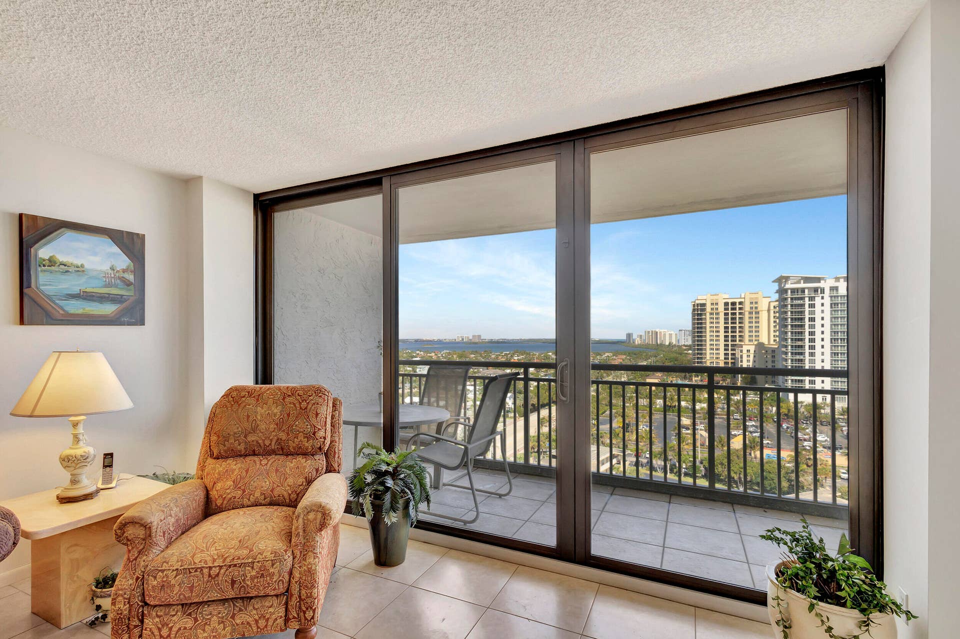 3400 N OCEAN Drive, #1505, Singer Island, FL 33404 LIVING ROOM