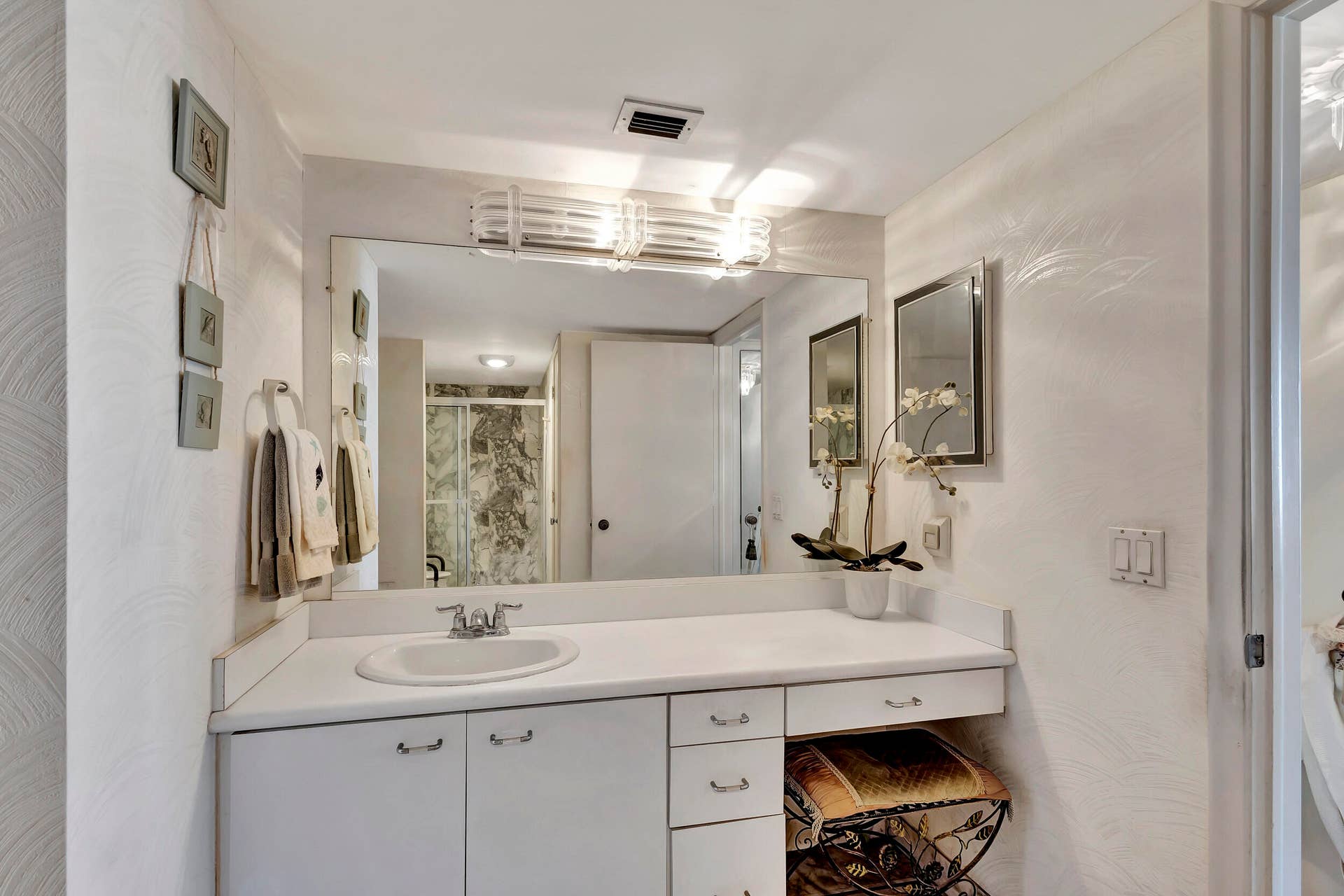 3400 N OCEAN Drive, #1505, Singer Island, FL 33404 MASTER BATH