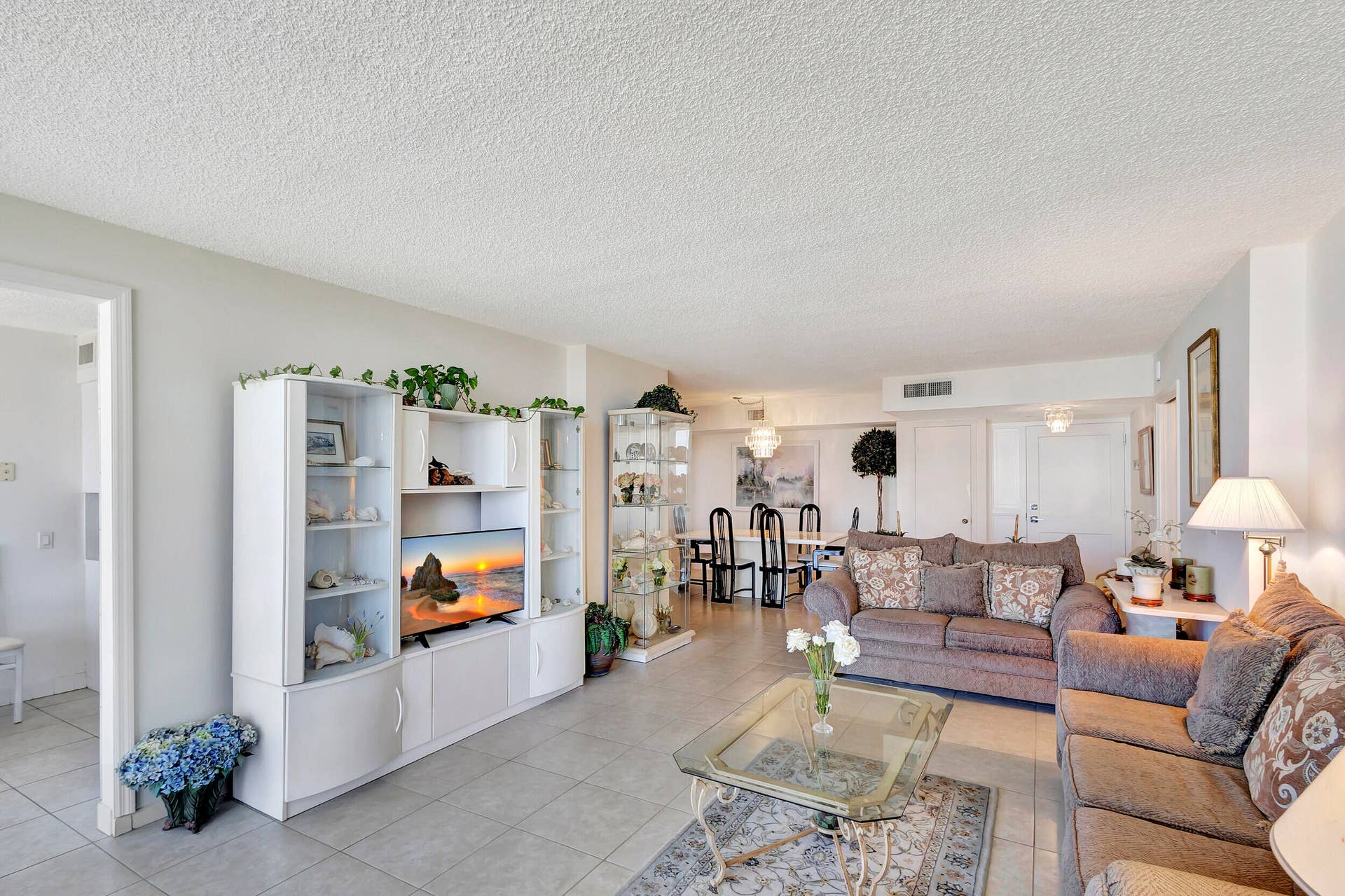 3400 N OCEAN Drive, #1505, Singer Island, FL 33404 LIVING ROOM