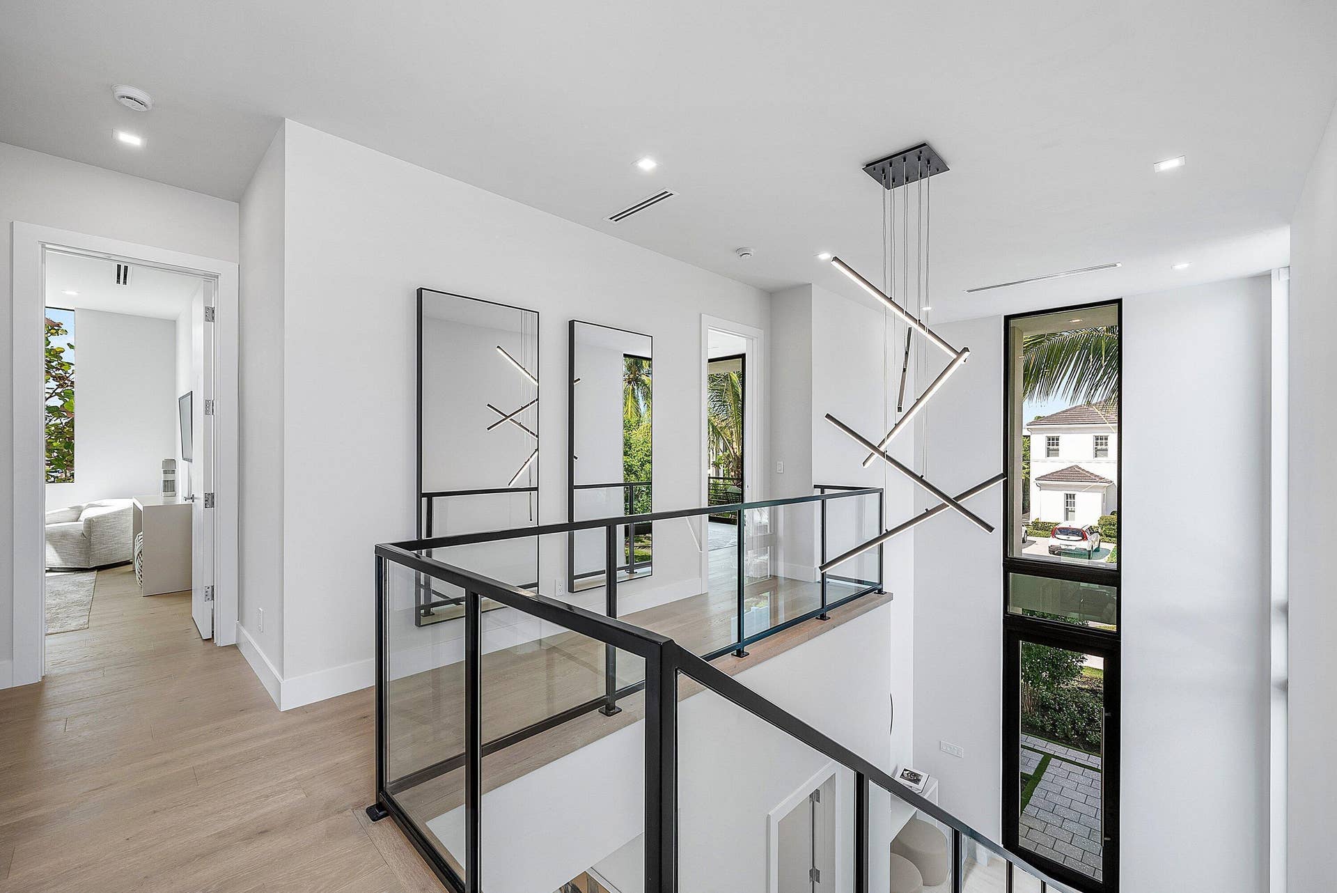 718 LAKE Avenue N, Delray Beach, FL 33483 24