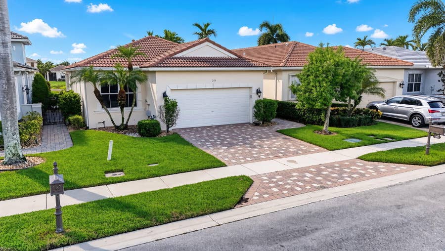 Property photo for 206 ISLE VERDE Way, Palm Beach Gardens, FL