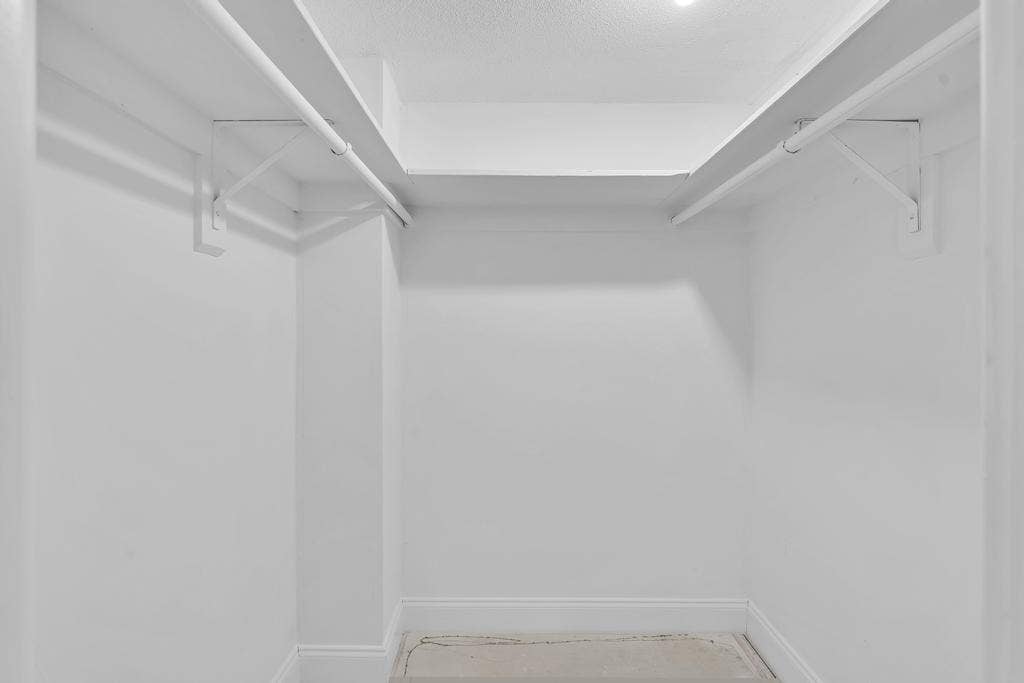 2950 N Palm Aire Drive, #607, Pompano Beach, FL 33069 Large Closet Guest Bedroom