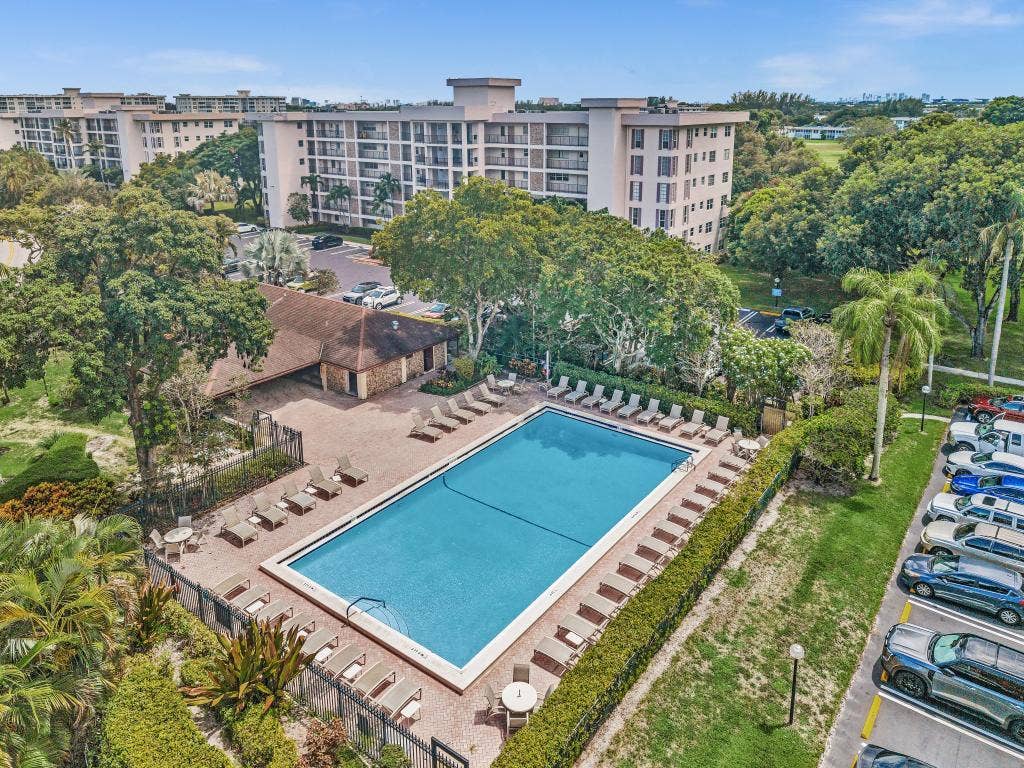 2950 N Palm Aire Drive, #607, Pompano Beach, FL 33069 DJI_20260901021452_0043_D_FPP