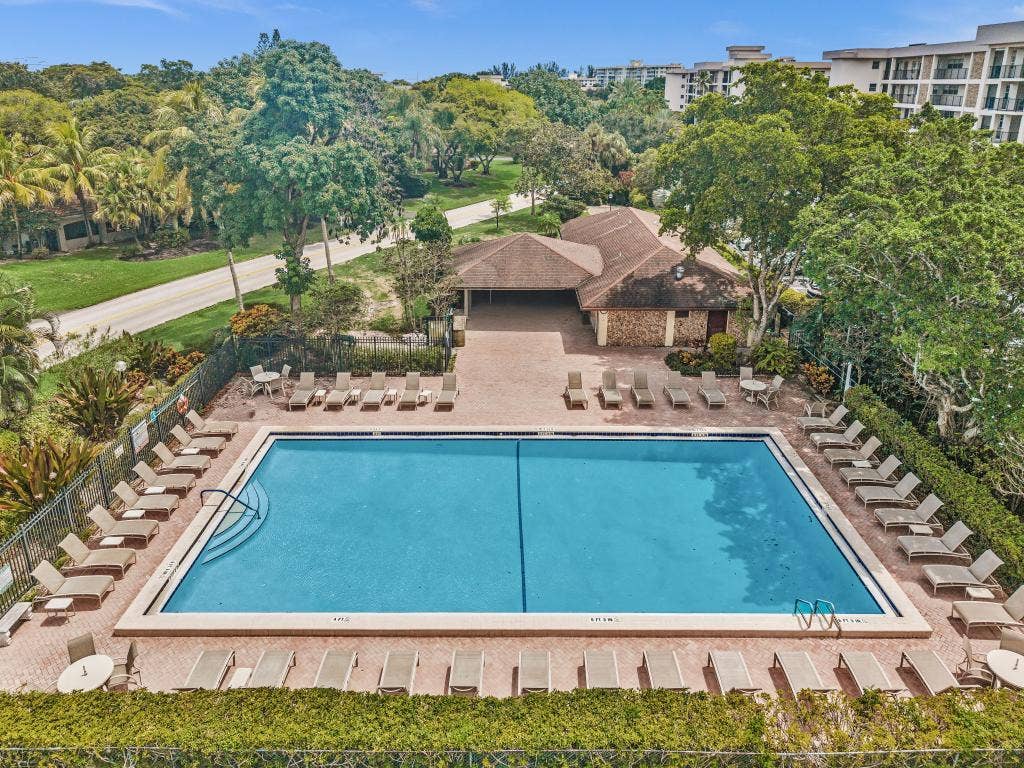 2950 N Palm Aire Drive, #607, Pompano Beach, FL 33069 DJI_20260901005541_0021_D_FPP