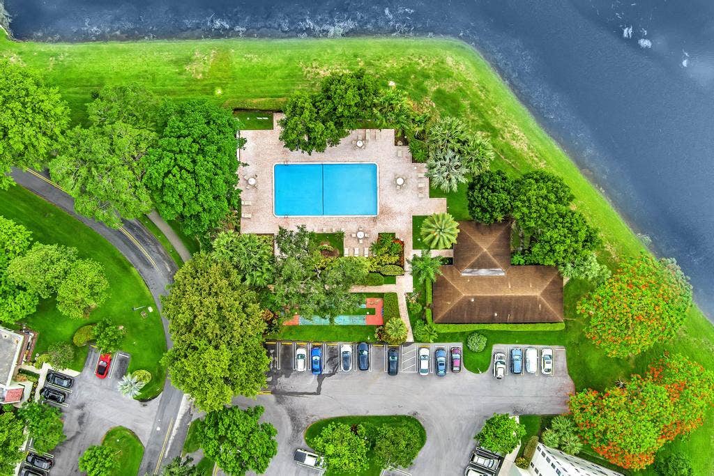 2950 N Palm Aire Drive, #607, Pompano Beach, FL 33069 FPP-0667 (1)