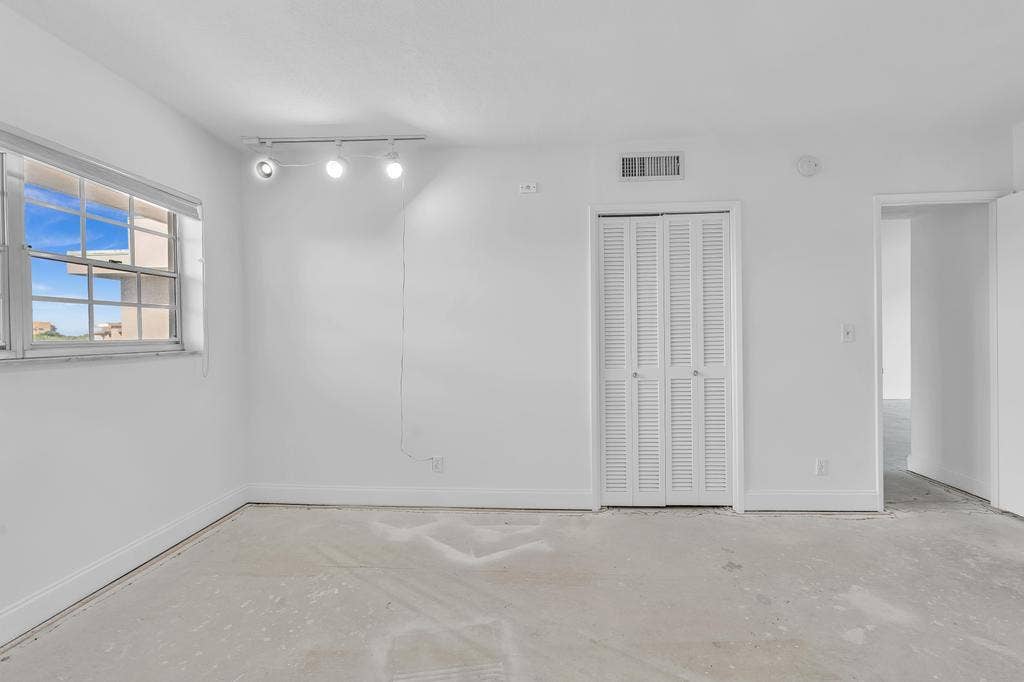 2950 N Palm Aire Drive, #607, Pompano Beach, FL 33069 Guest Bedroom