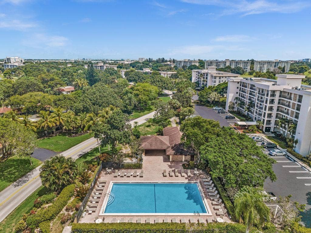 2950 N Palm Aire Drive, #607, Pompano Beach, FL 33069 DJI_20260901020953_0028_D_FPP