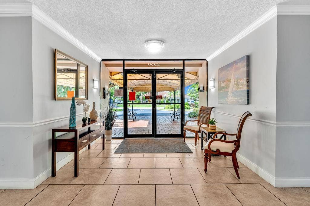 2950 N Palm Aire Drive, #607, Pompano Beach, FL 33069 Lobby