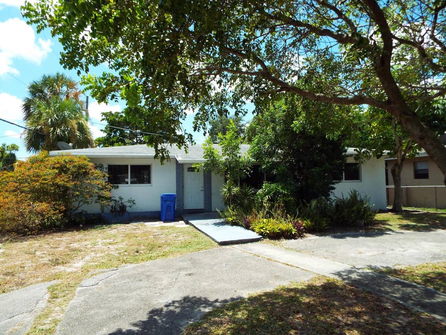 Property photo for 2600 SW 5th Street, Fort Lauderdale, FL