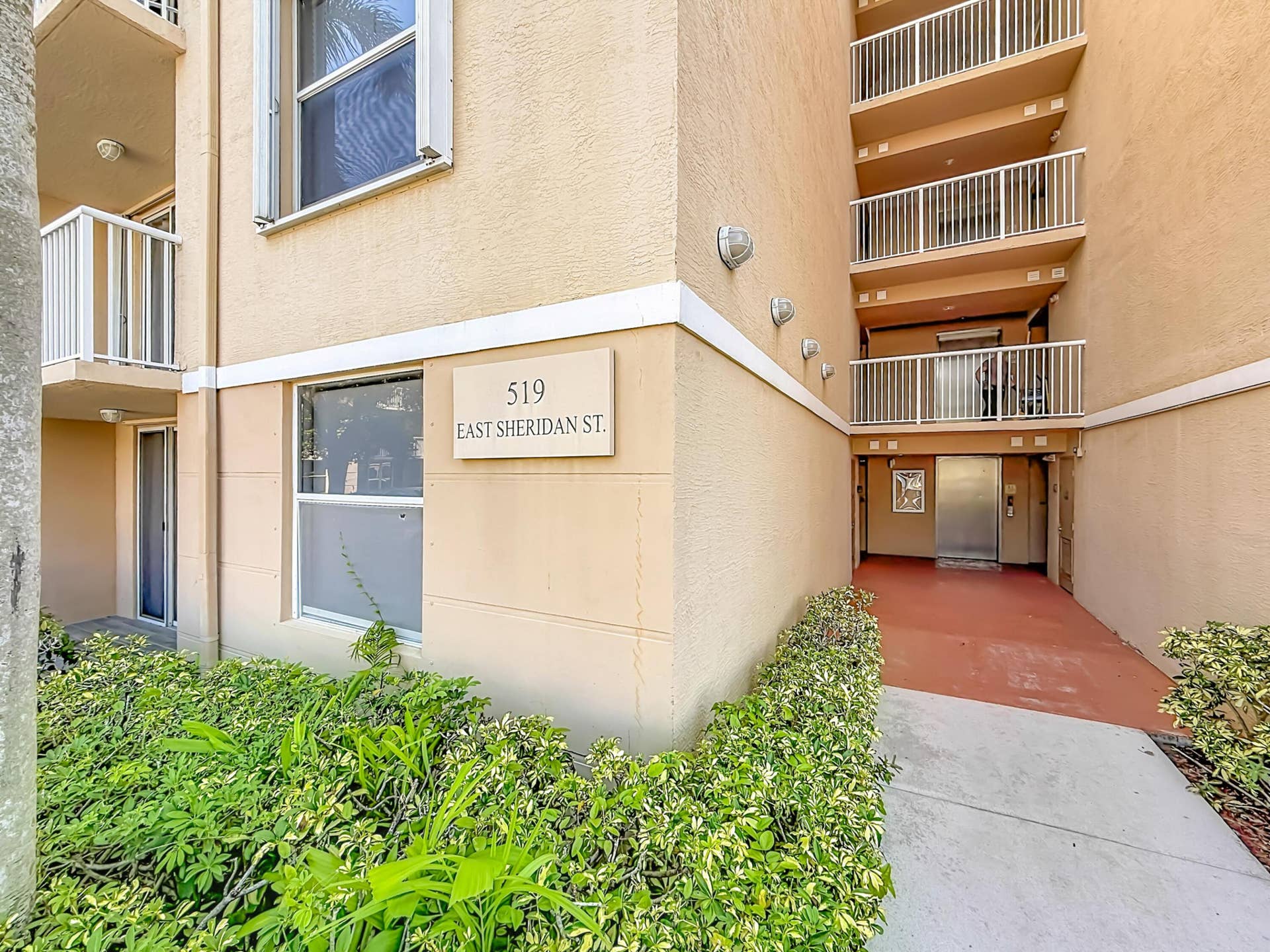 519 E Sheridan Street, #4042, Dania Beach, FL 33004 519 E Sheridan Street #404-13