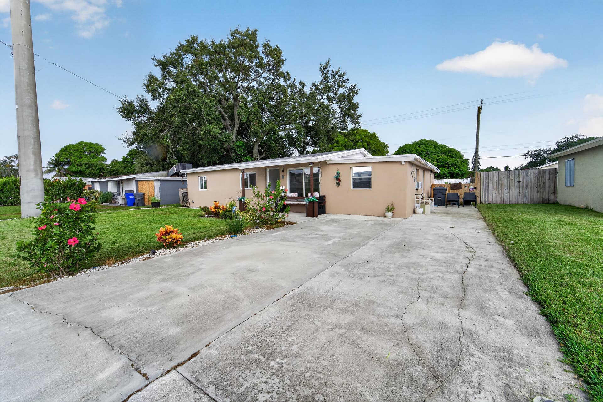 5900 Atlanta Street, Hollywood, FL 33021 DSC00441