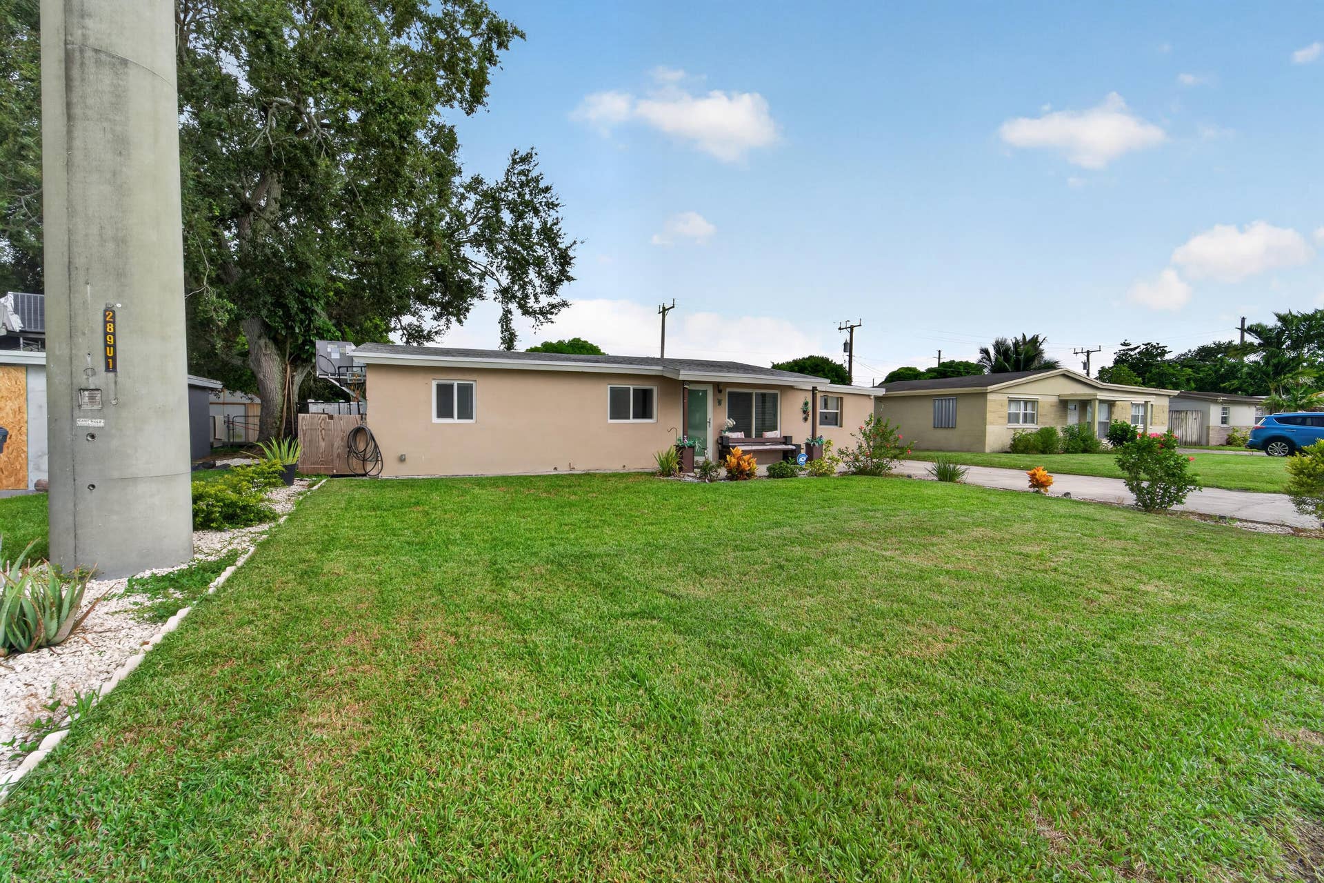5900 Atlanta Street, Hollywood, FL 33021 DSC00430