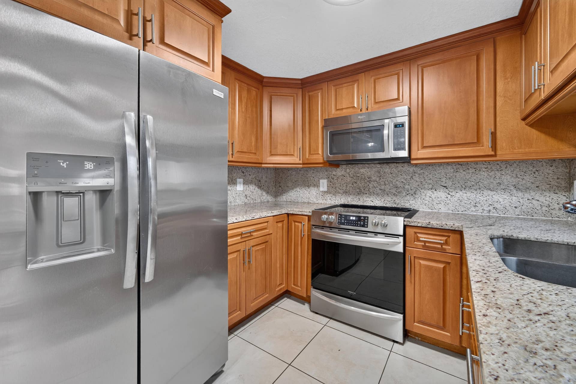 5900 Atlanta Street, Hollywood, FL 33021 DSC00480