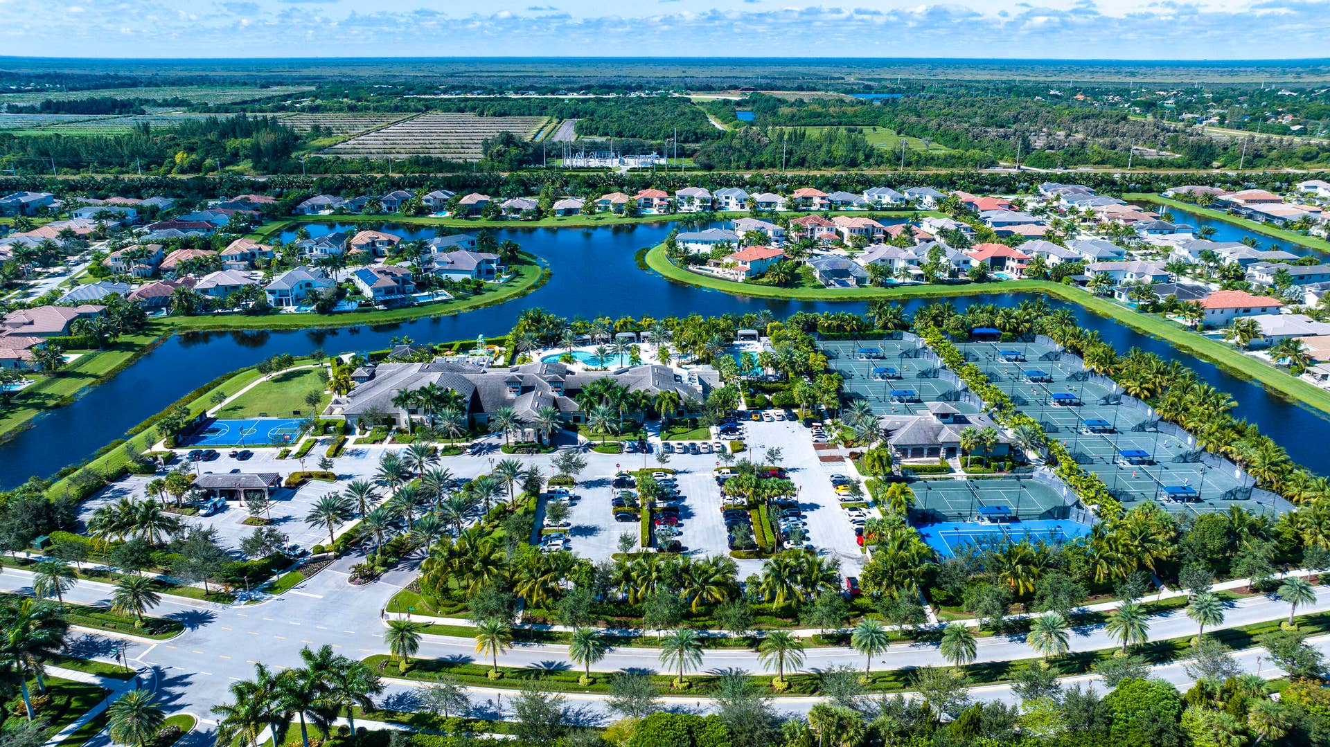 ariel clubhouse