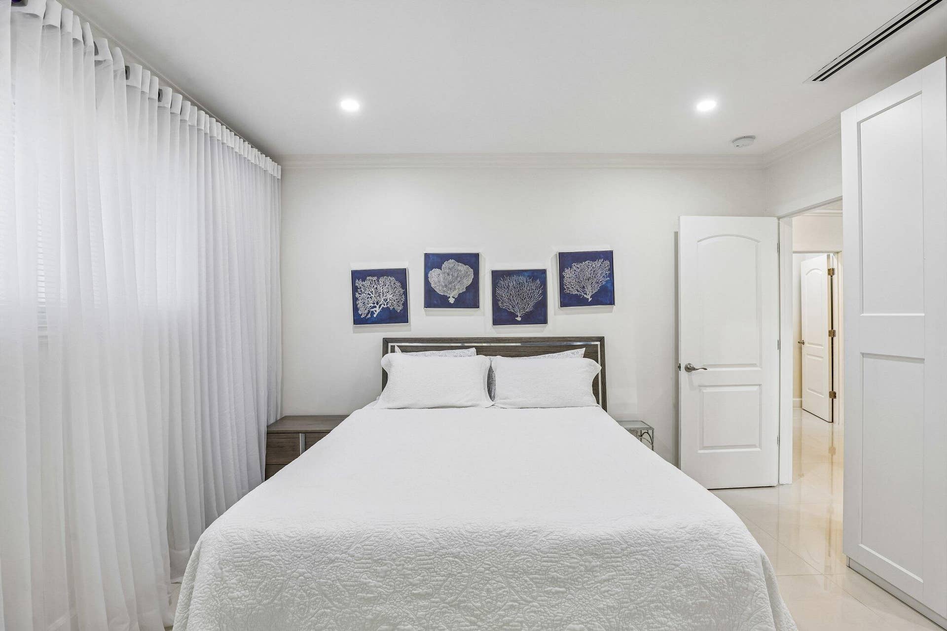 30-web-or-mls-NE 18th St-S0109-030