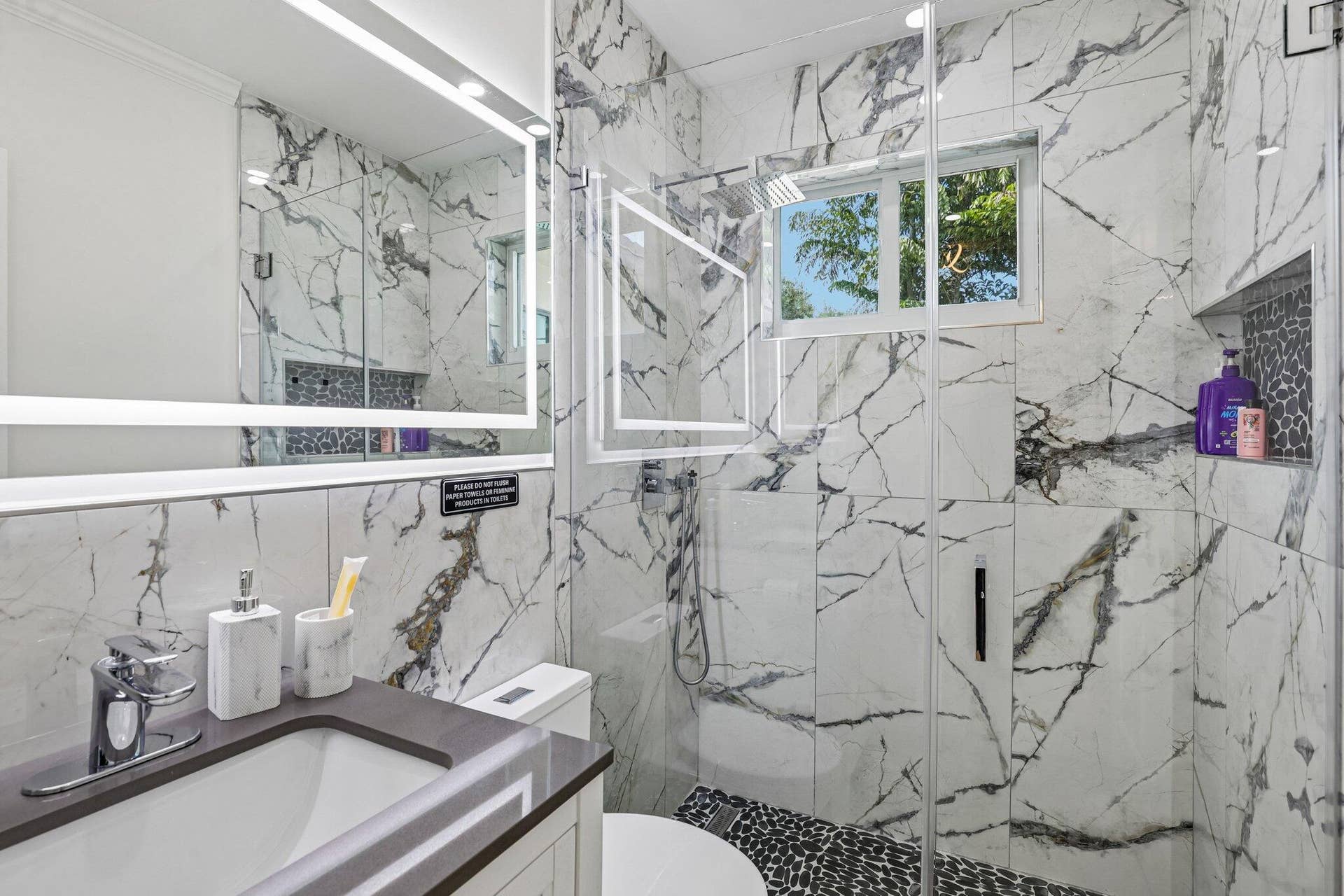 27-web-or-mls-NE 18th St-S0109-027