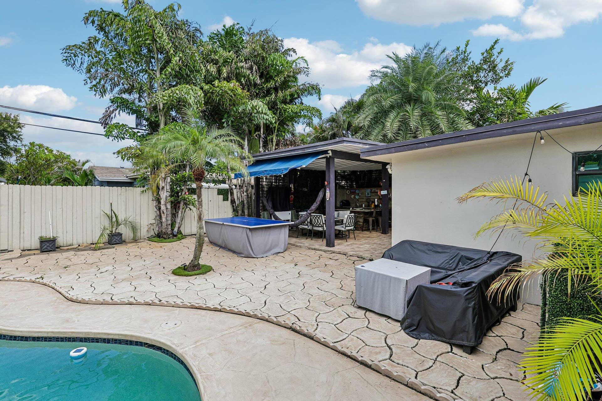 49-web-or-mls-NE 18th St-S0109-049