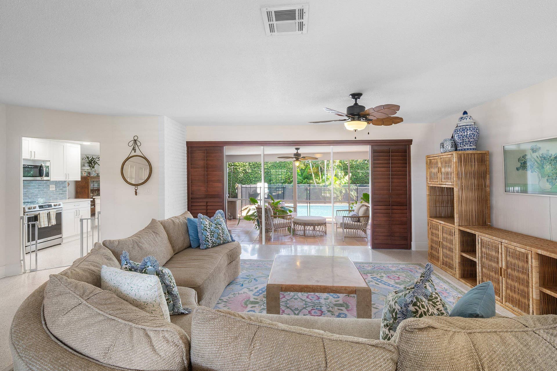 943 SW 5th Street, Boca Raton, FL 33486 Living room