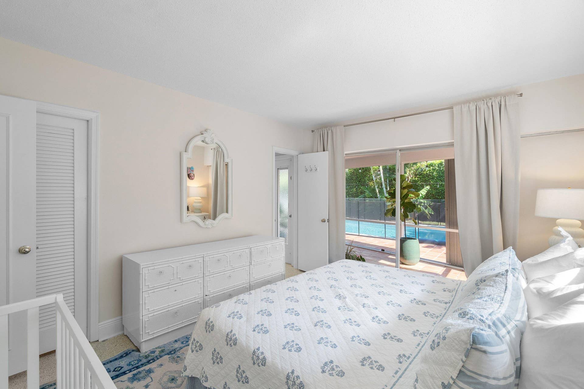 943 SW 5th Street, Boca Raton, FL 33486 Primary suite