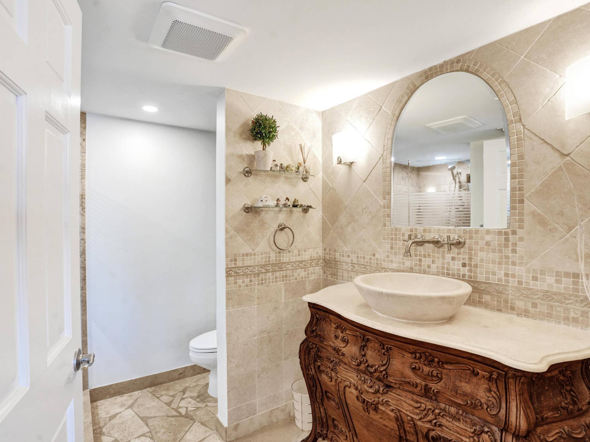3050 NE 47th Court, #305, Fort Lauderdale, FL 33308 Bathroom