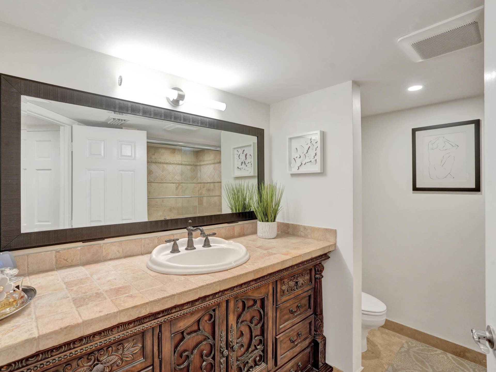 3050 NE 47th Court, #305, Fort Lauderdale, FL 33308 Bathroom