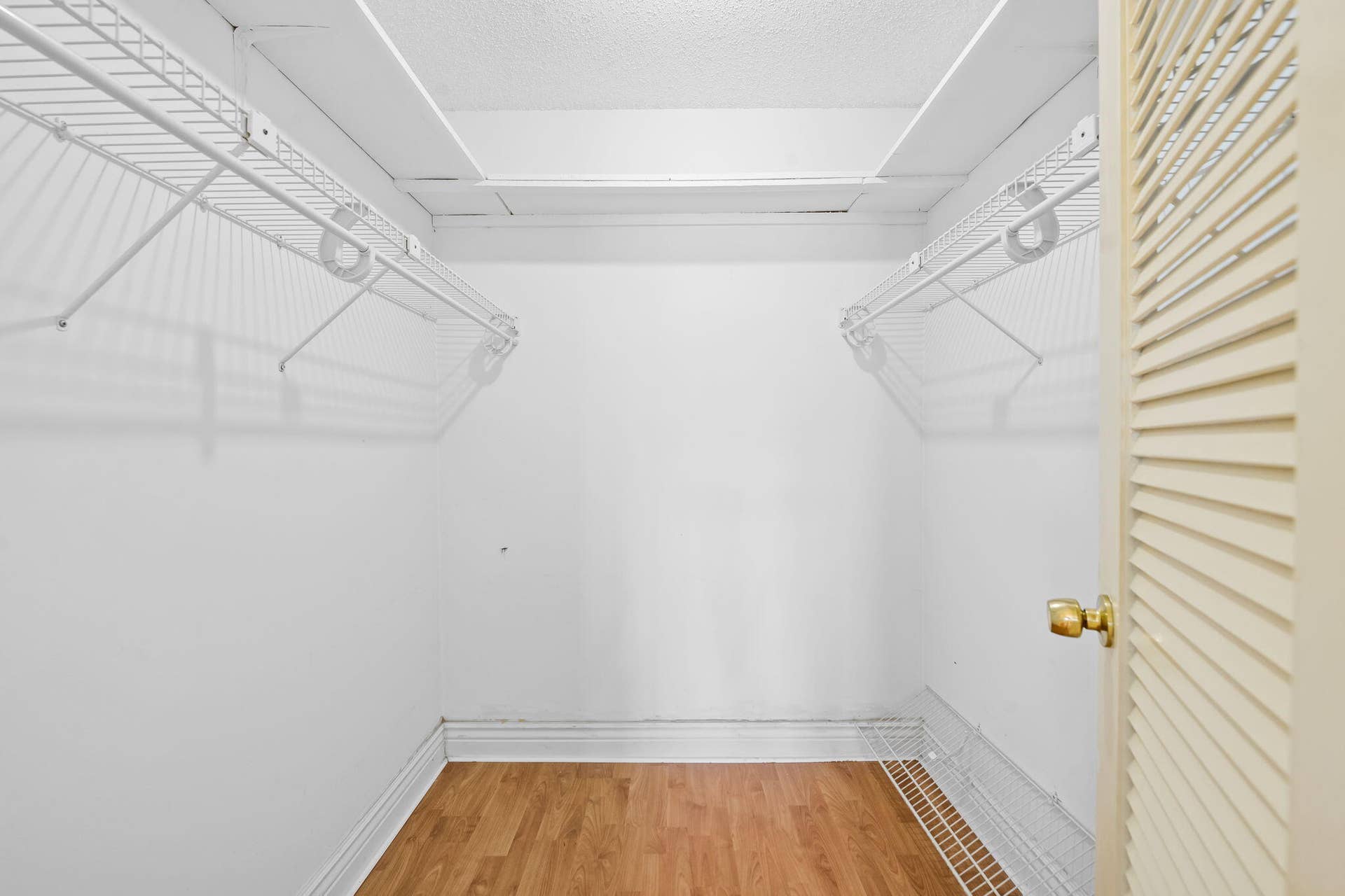 8711 NW 10TH Street, #D101, Plantation, FL 33322 19-web-or-mls-DSC_9156