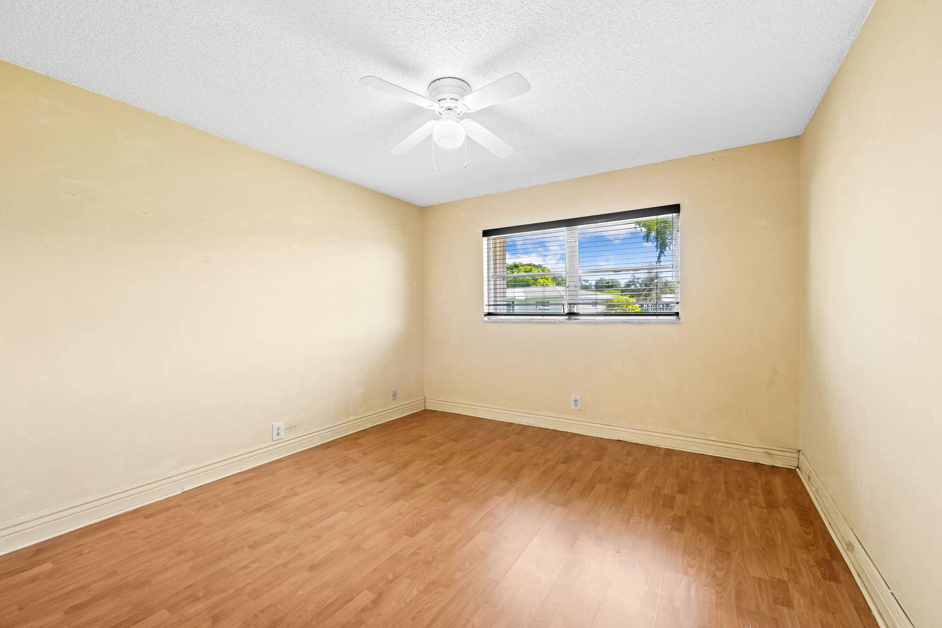 8711 NW 10TH Street, #D101, Plantation, FL 33322 13-web-or-mls-DSC_9136