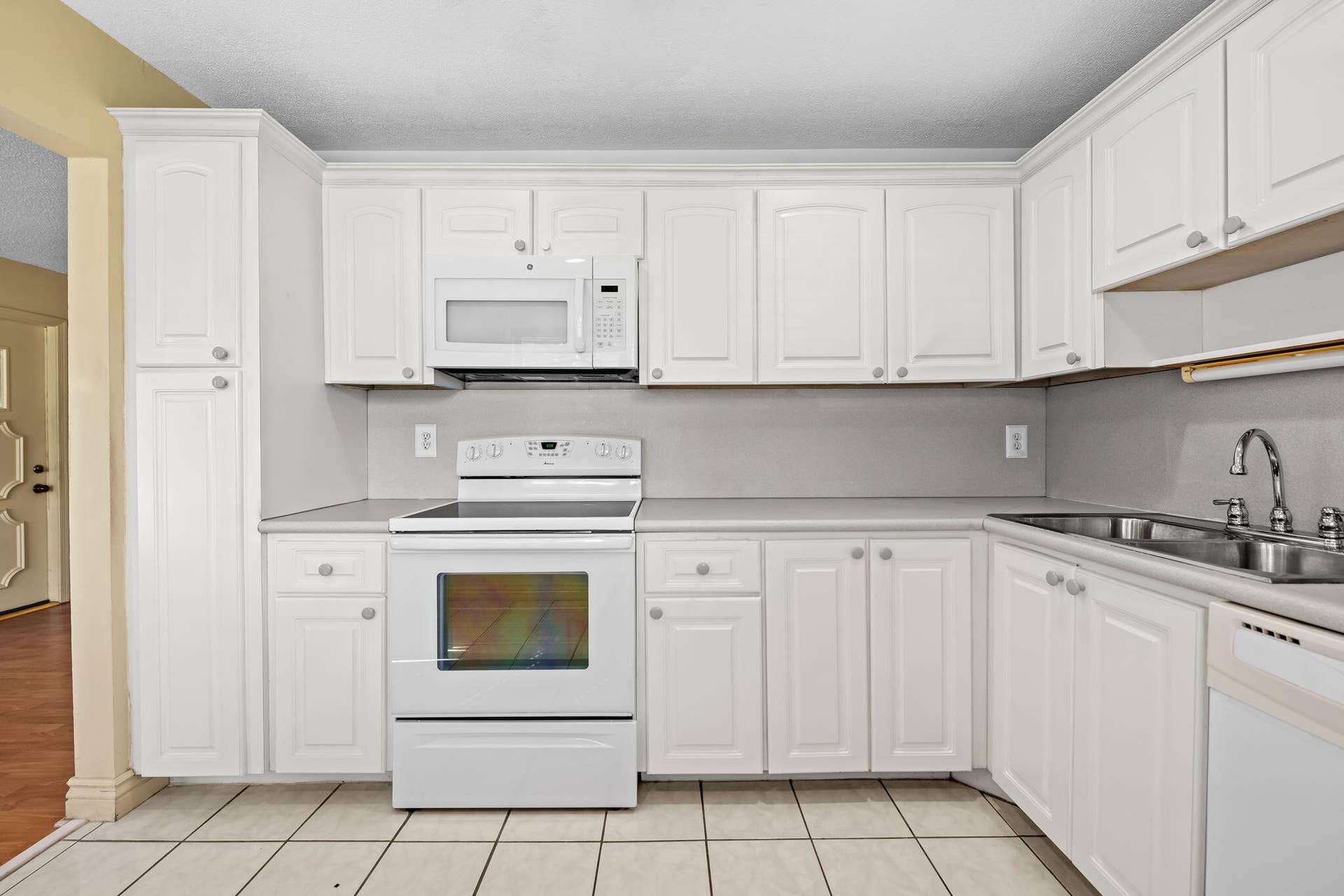 8711 NW 10TH Street, #D101, Plantation, FL 33322 10-web-or-mls-DSC_9123