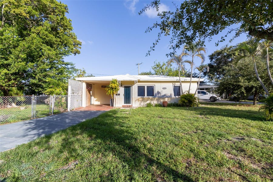 Property photo for 4720 N Andrews Avenue, Oakland Park, FL