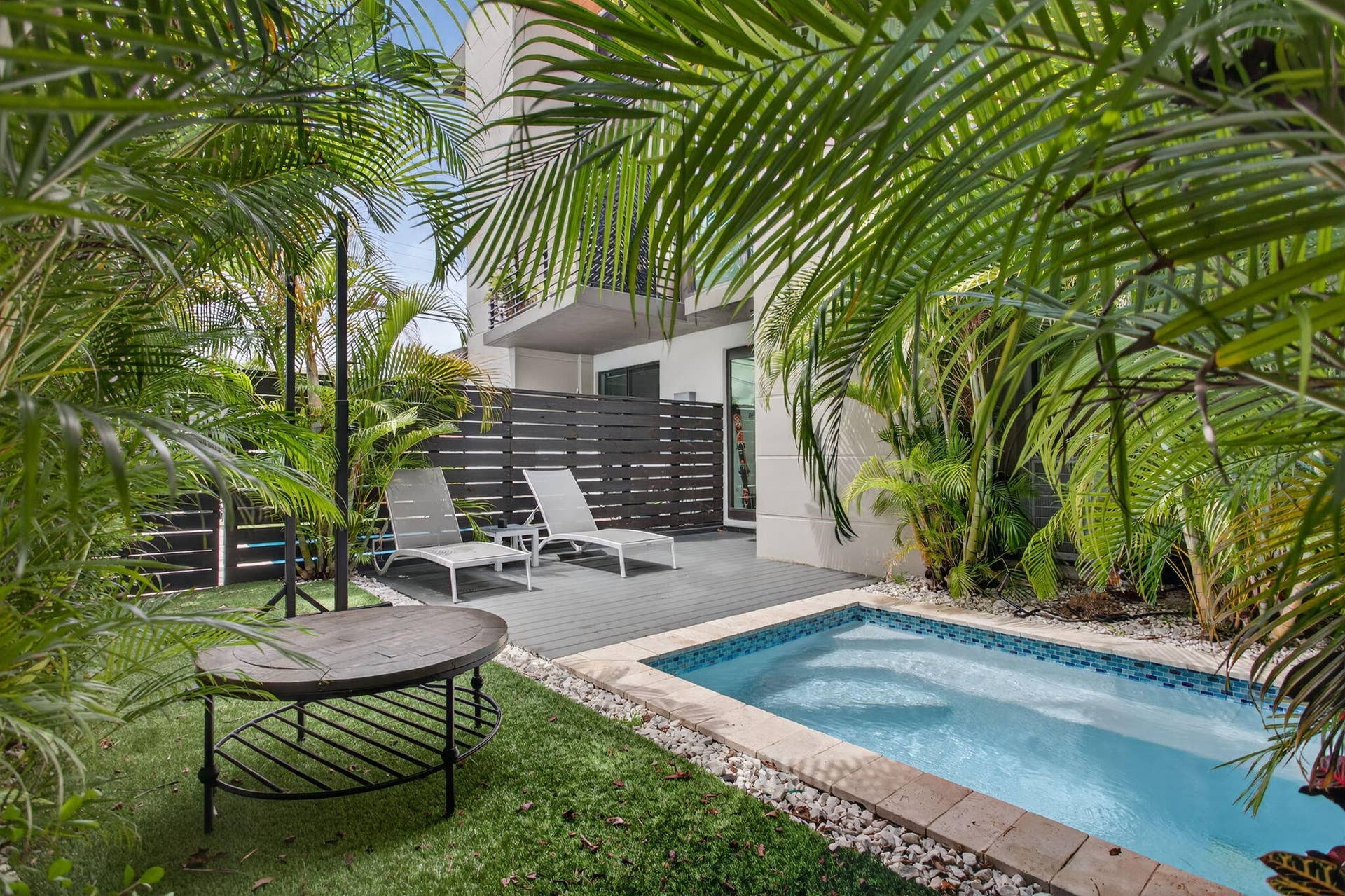 49-web-or-mls-1044-4808