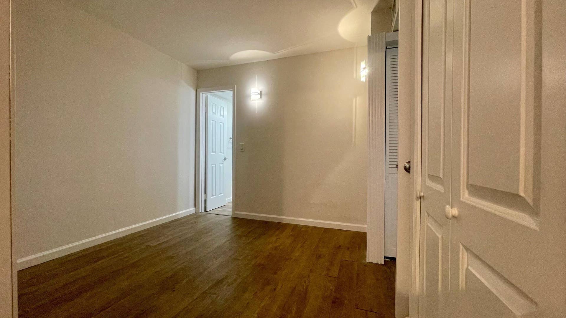 1801 NW 75TH Avenue, #211, Plantation, Plantation, FL 33313 1801- Den Access Master Bathroom