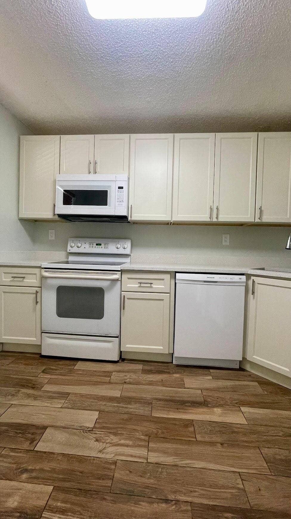 1801 NW 75TH Avenue, #211, Plantation, Plantation, FL 33313 1801- Kitchen 4