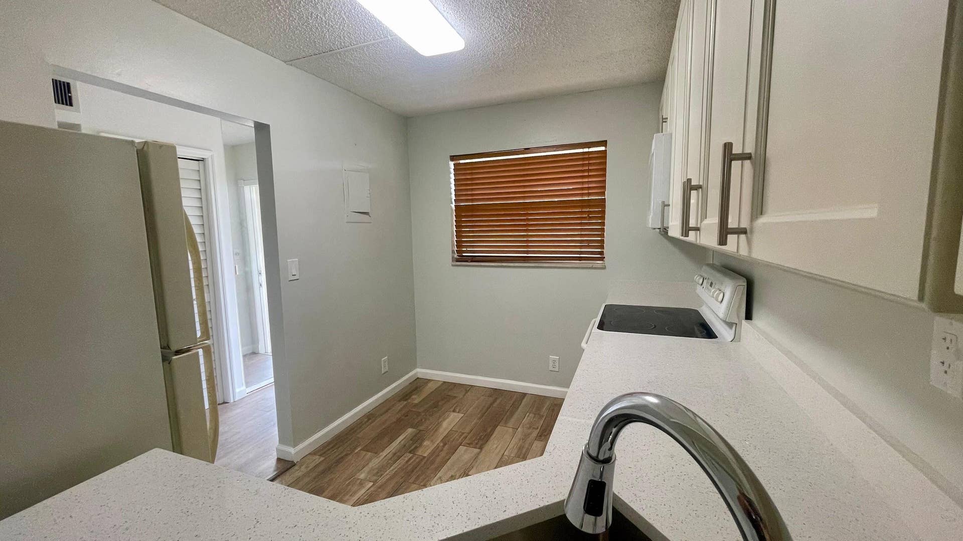 1801 NW 75TH Avenue, #211, Plantation, Plantation, FL 33313 1801- Kitchen view from living room