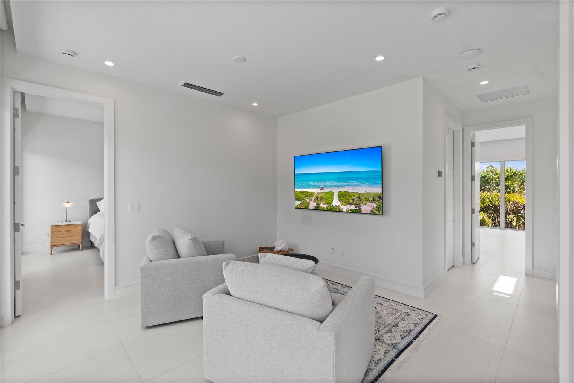 221 Shore Court, Lauderdale By The Sea, FL 33308 2nd level sitting room