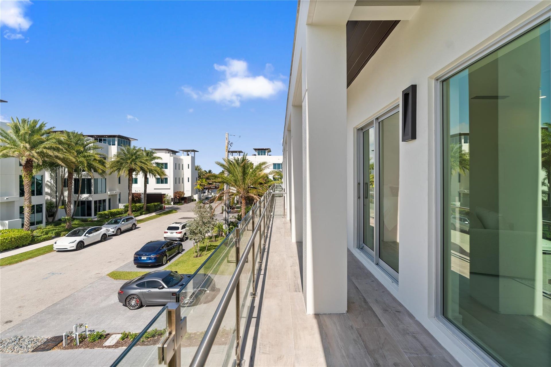 221 Shore Court, Lauderdale By The Sea, FL 33308 Wrap around balcony