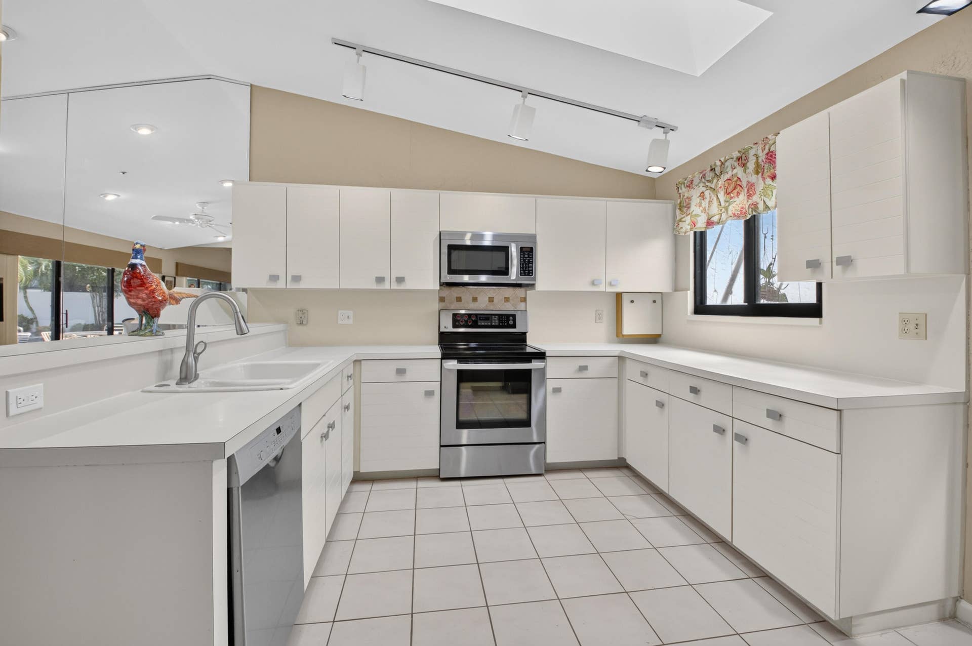 19513 Planters Point Drive, Boca Raton, FL 33434 kitchen