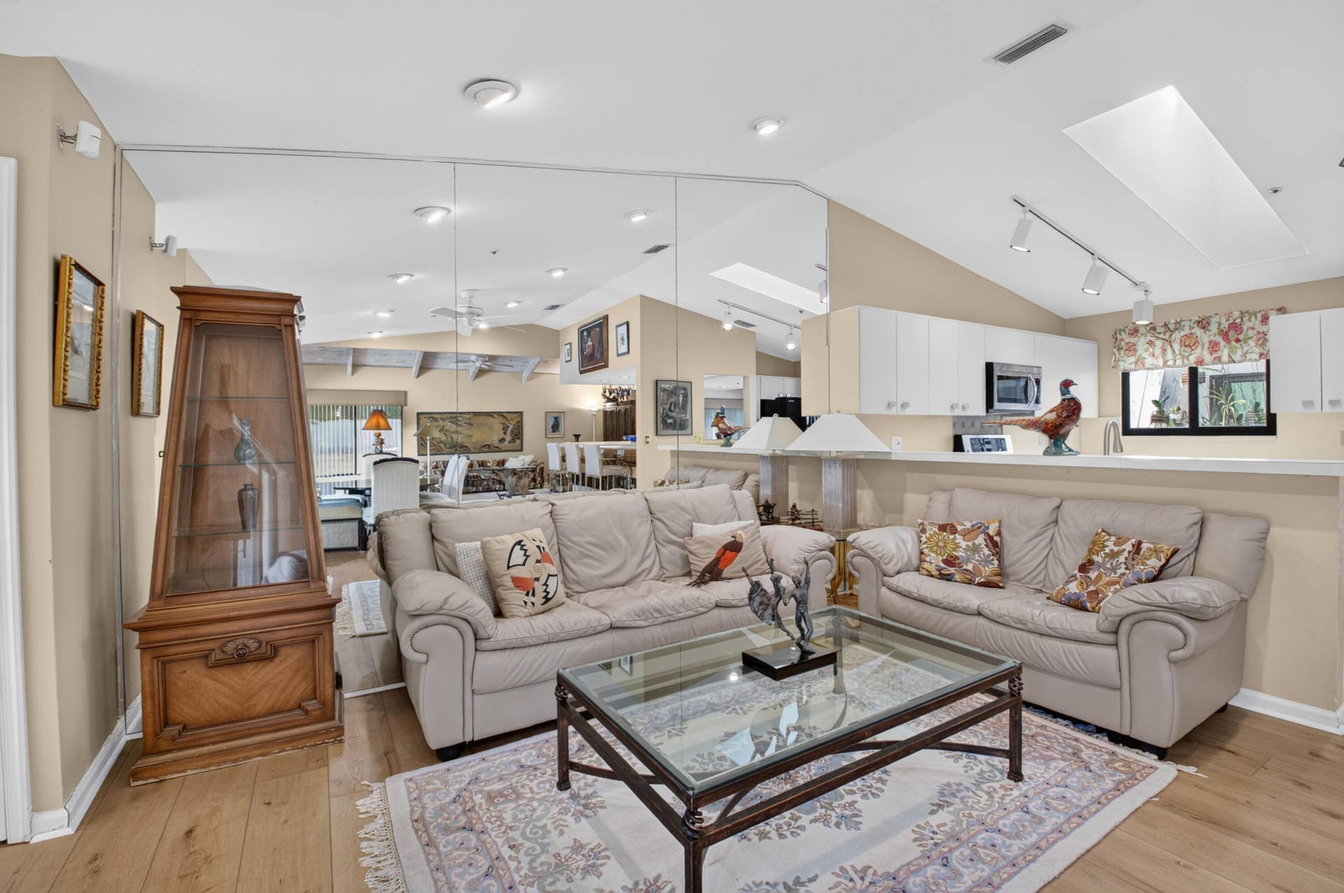 19513 Planters Point Drive, Boca Raton, FL 33434 family rm, kitchen