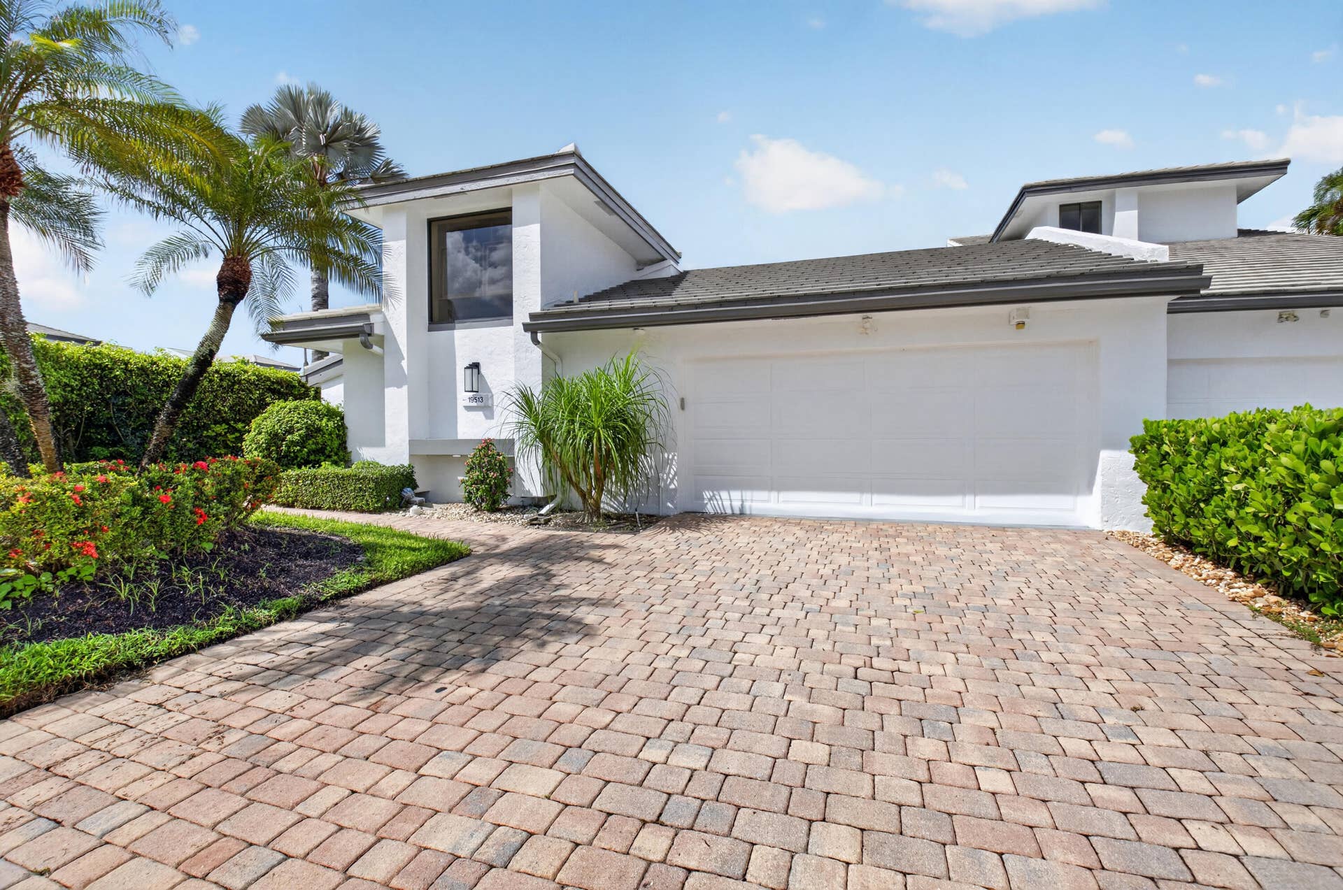 19513 Planters Point Drive, Boca Raton, FL 33434 approach to house