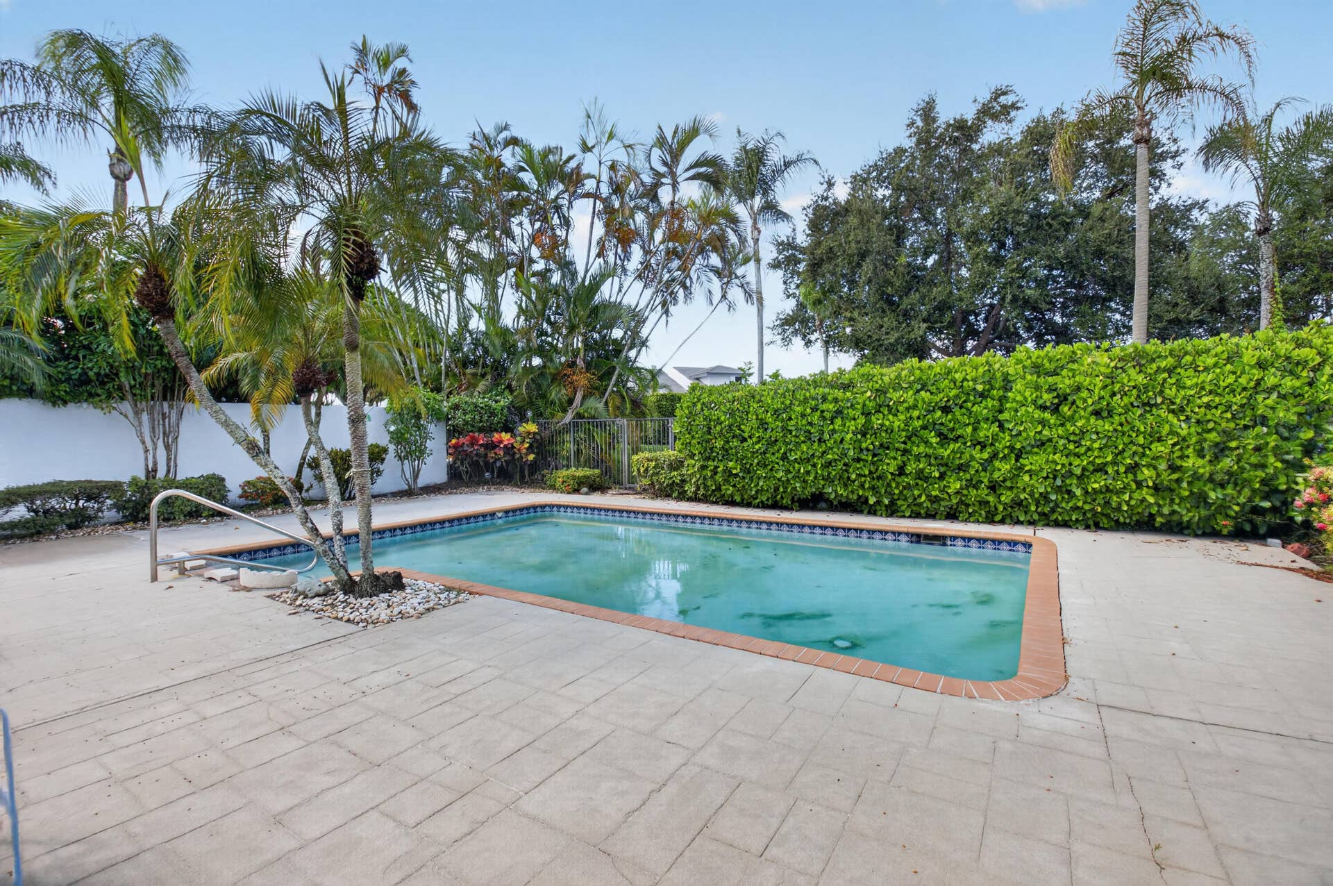 19513 Planters Point Drive, Boca Raton, FL 33434 spacious patio