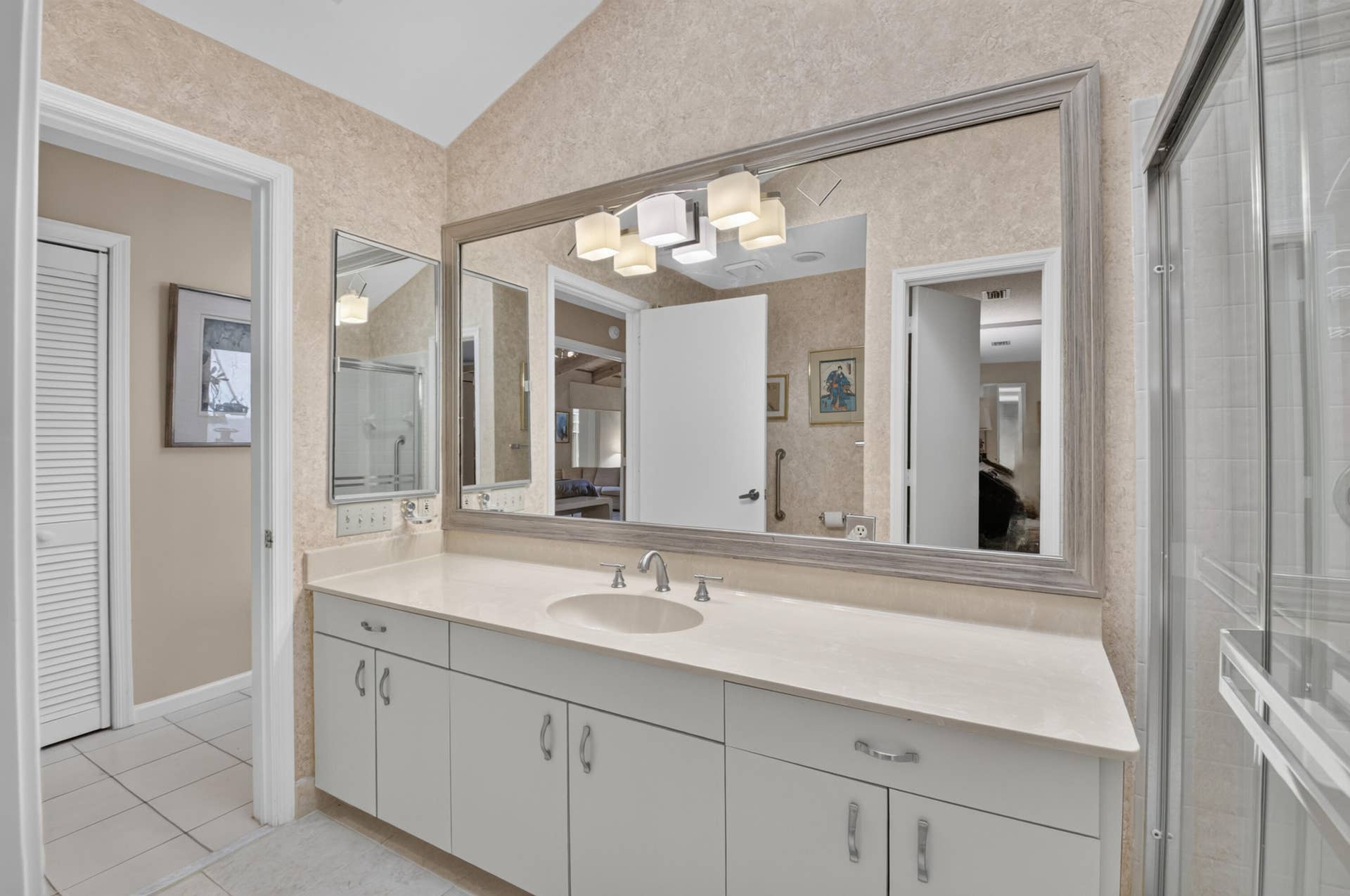 19513 Planters Point Drive, Boca Raton, FL 33434 guest bath