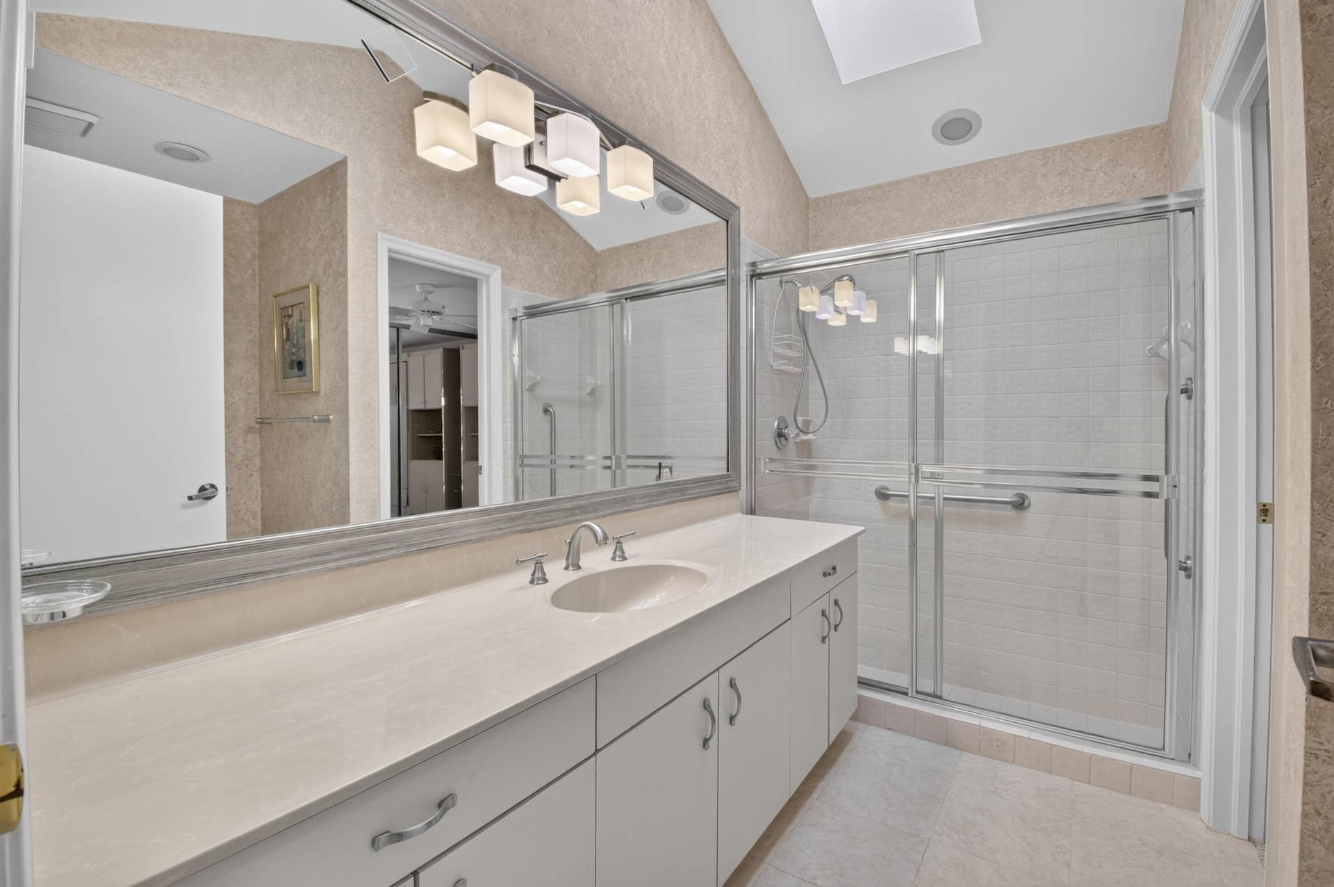 19513 Planters Point Drive, Boca Raton, FL 33434 guest bath
