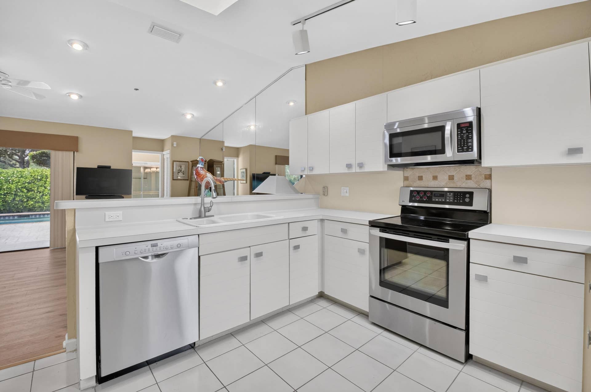 19513 Planters Point Drive, Boca Raton, FL 33434 kitchen