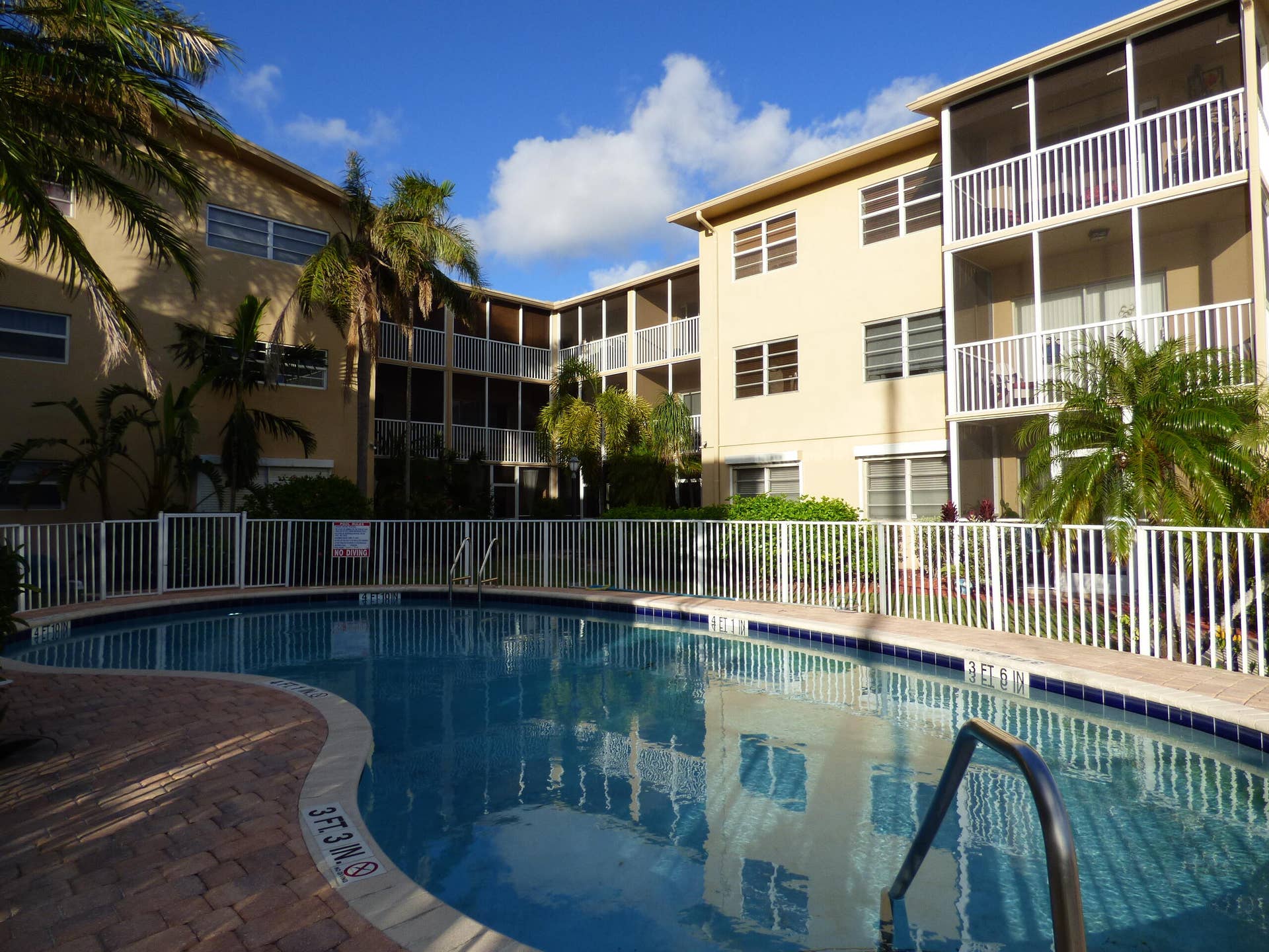 1510 SE 15TH Street, #304, Fort Lauderdale, Fort Lauderdale, FL 33316 Lovely Waterfront Pool