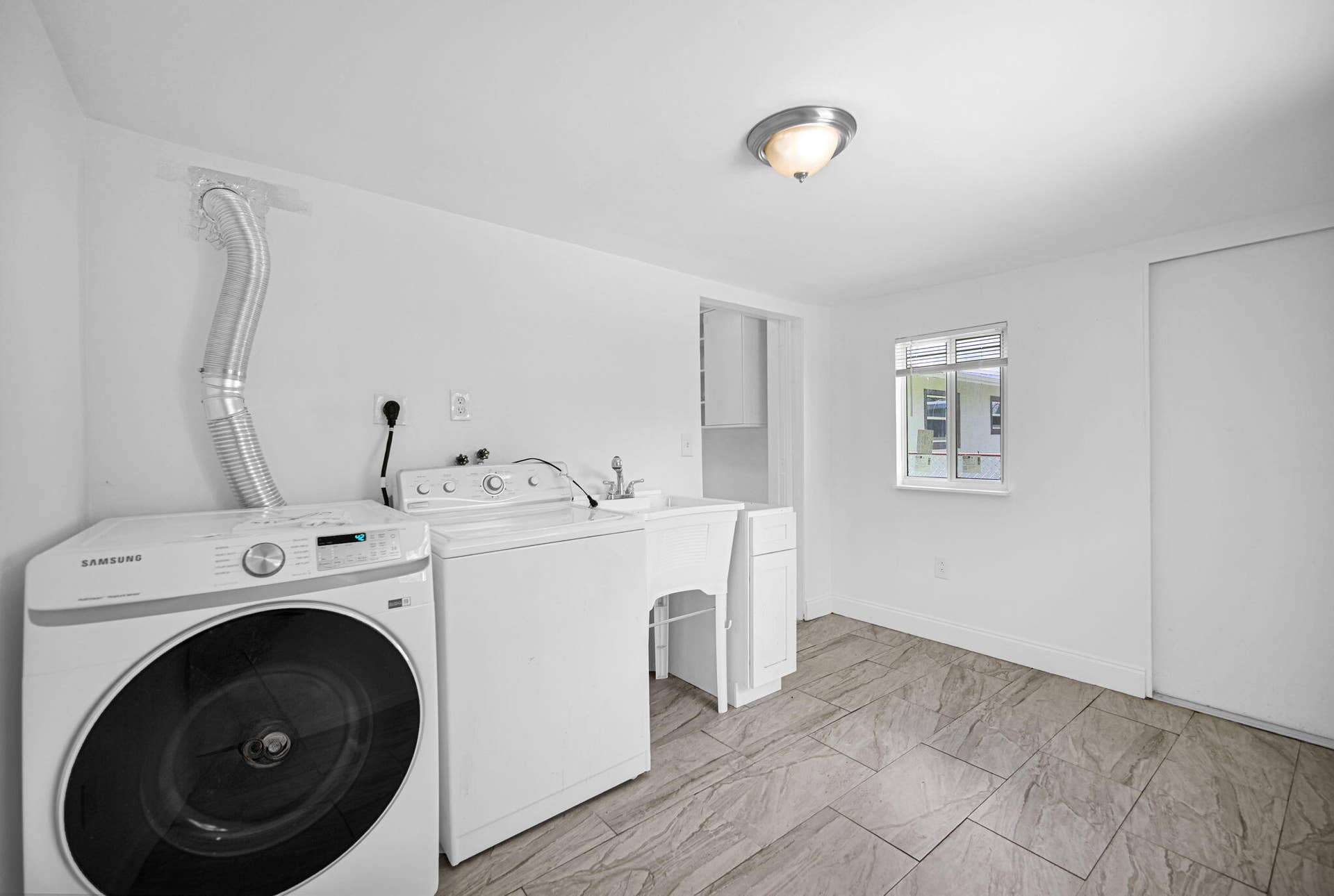 4723 NW 4TH Street, Plantation, FL 33317 Utility Room