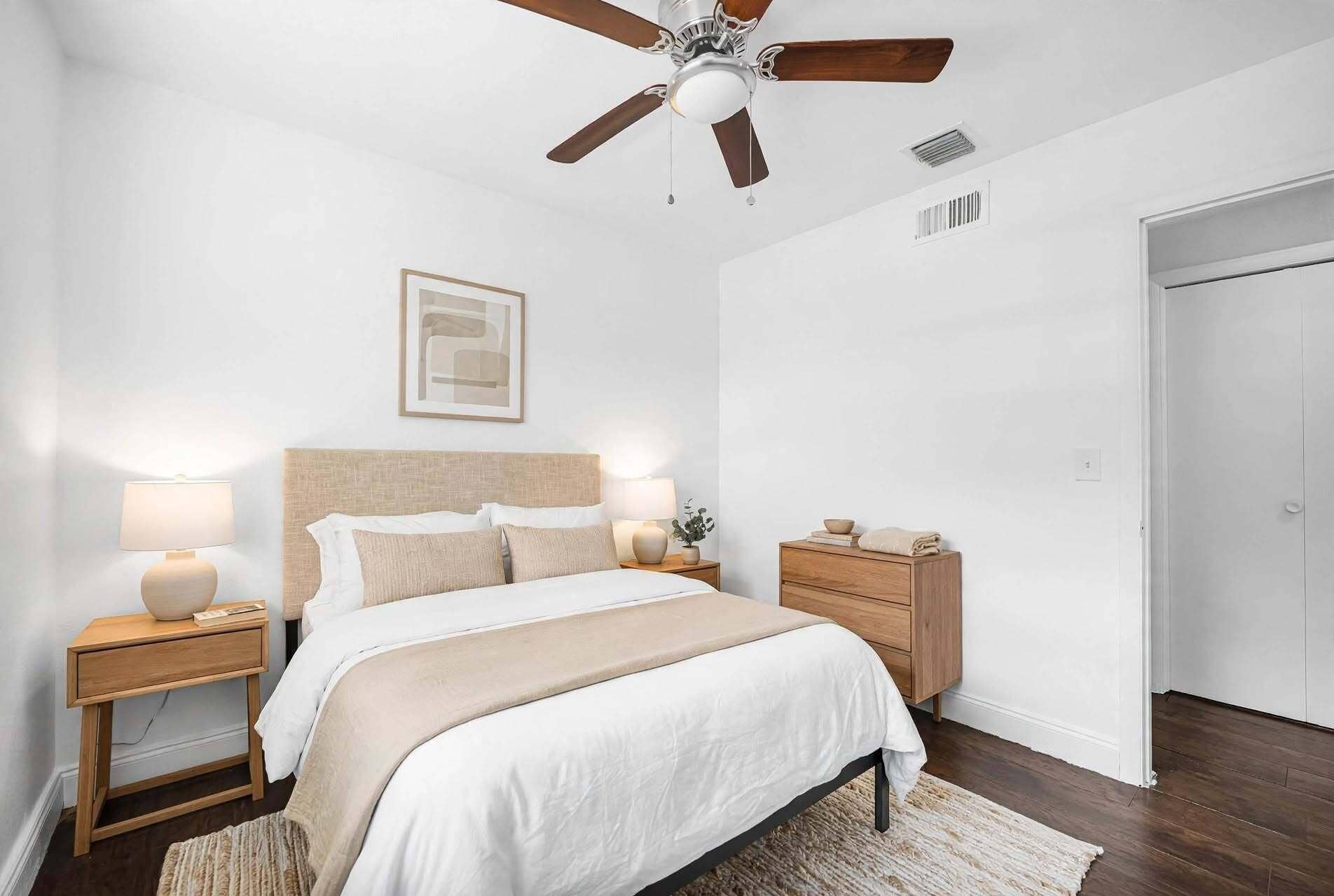4723 NW 4TH Street, Plantation, FL 33317 Primary Room