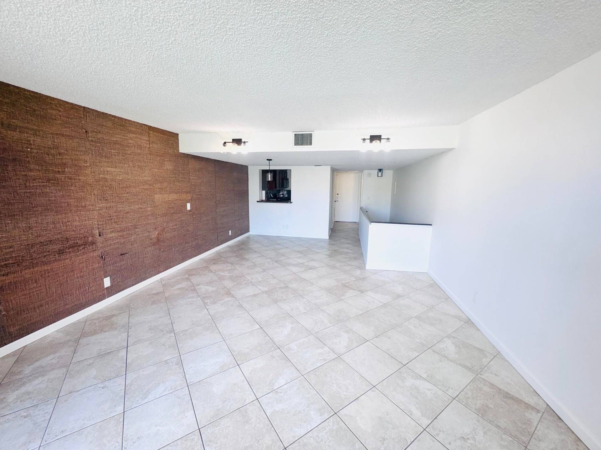 2820 TENNIS CLUB Drive, #206, West Palm Beach, FL 33417 80909898111__E1FBD8D3-E973-4694-A932-FE5