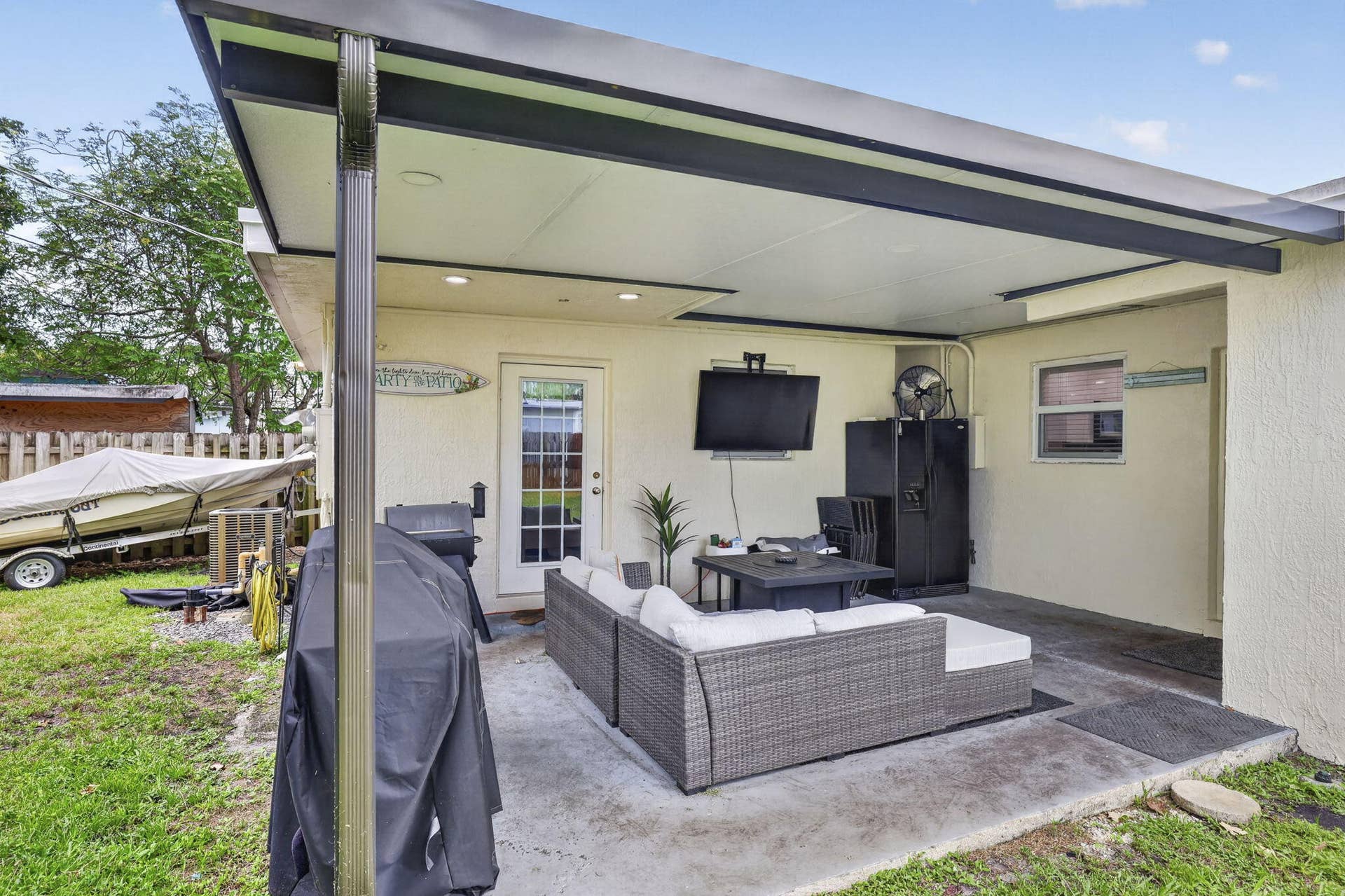 1633 NE 51st Court, Pompano Beach, FL 33064 28-web-or-mls-8I8A9964