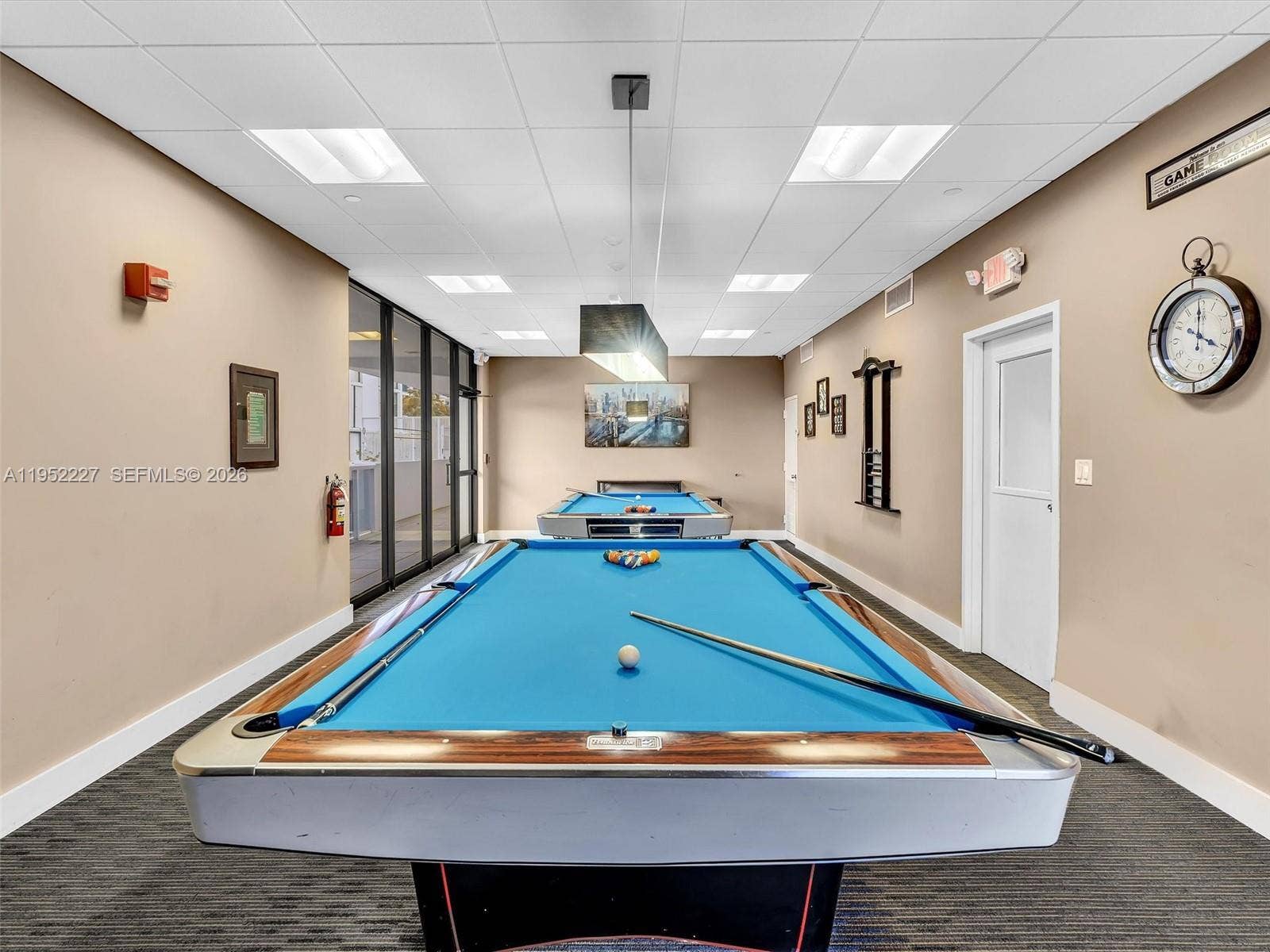 3675 N COUNTRY CLUB Drive, #1909, Aventura, FL 33180 El Dorado pool table
