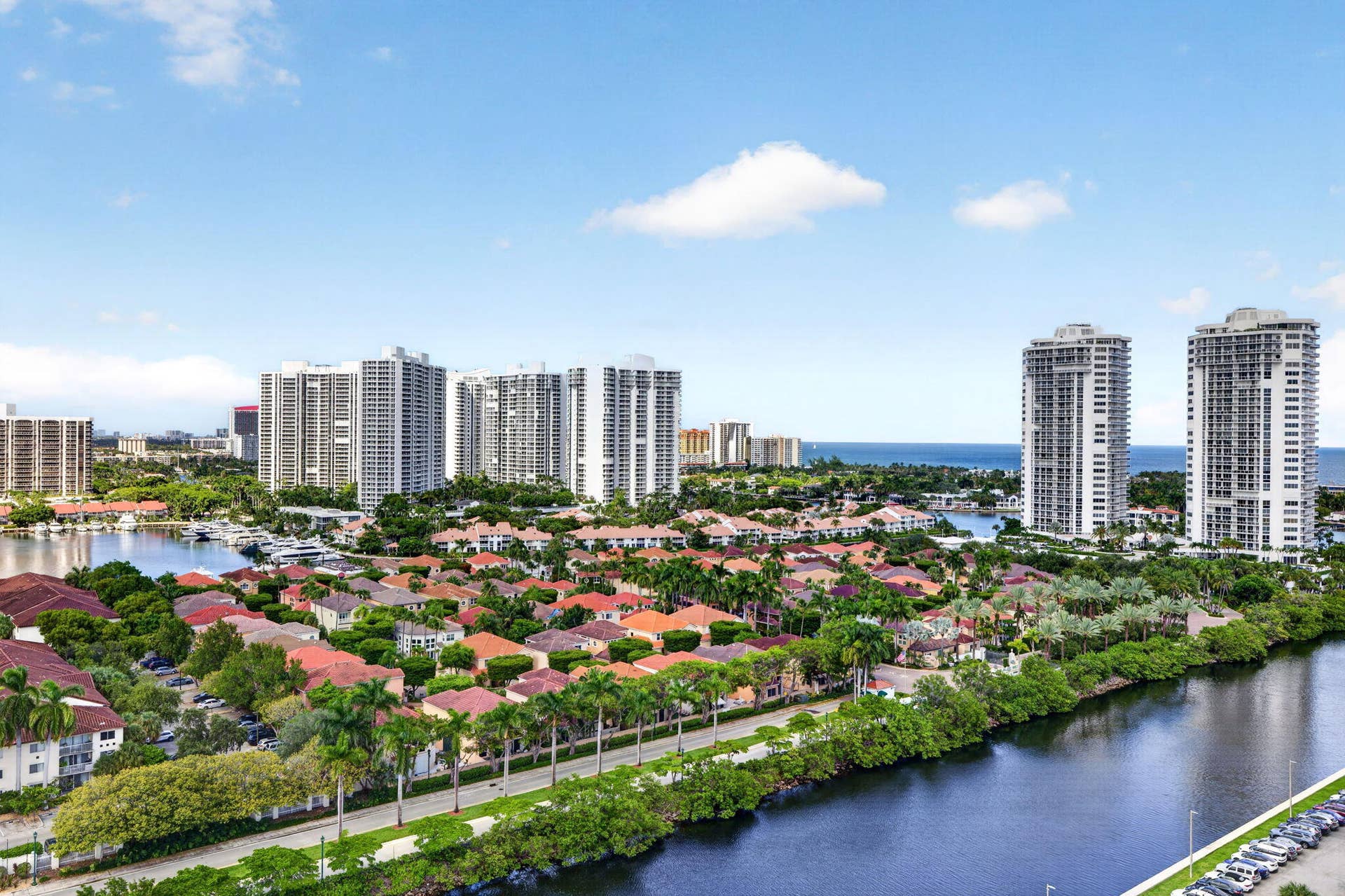 3675 N COUNTRY CLUB Drive, #1909, Aventura, FL 33180 45-web-or-mls-b699A0214