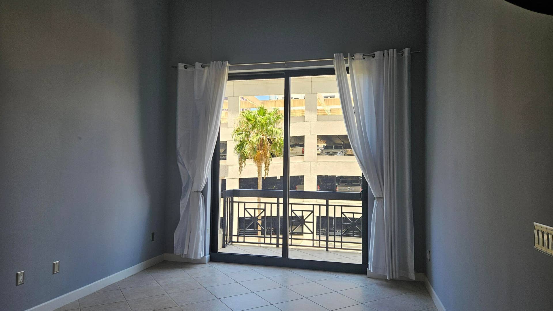 801 S Olive Avenue, #418, West Palm Beach, FL 33401 living room